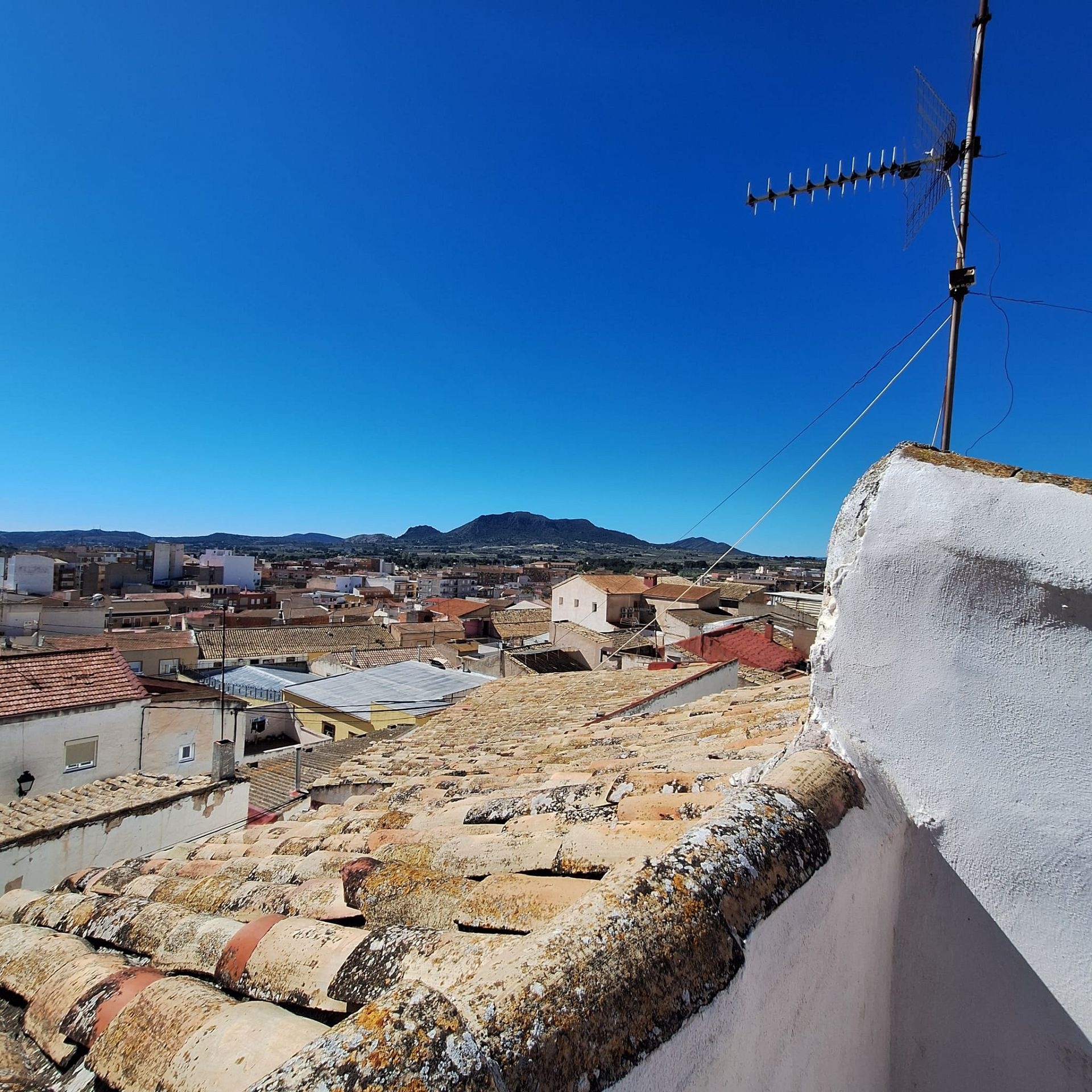 Resale - 2 Bedroom 1 Bathroom Townhouse in Sax -  - Alicante