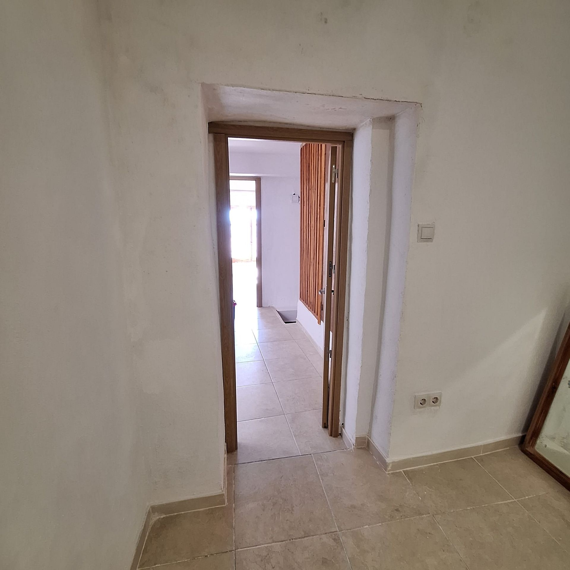 Resale - 2 Bedroom 1 Bathroom Townhouse in Sax -  - Alicante
