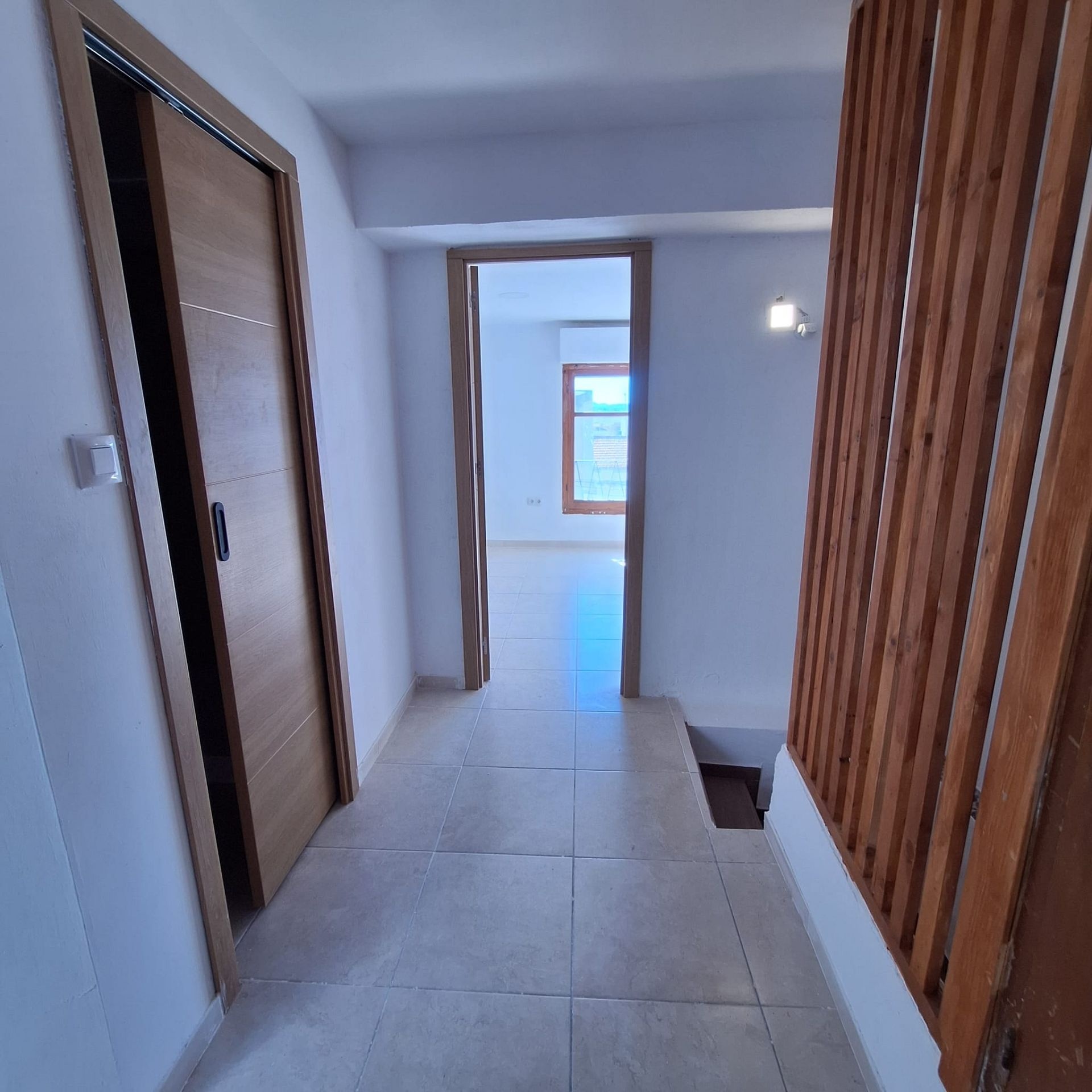 Resale - 2 Bedroom 1 Bathroom Townhouse in Sax -  - Alicante