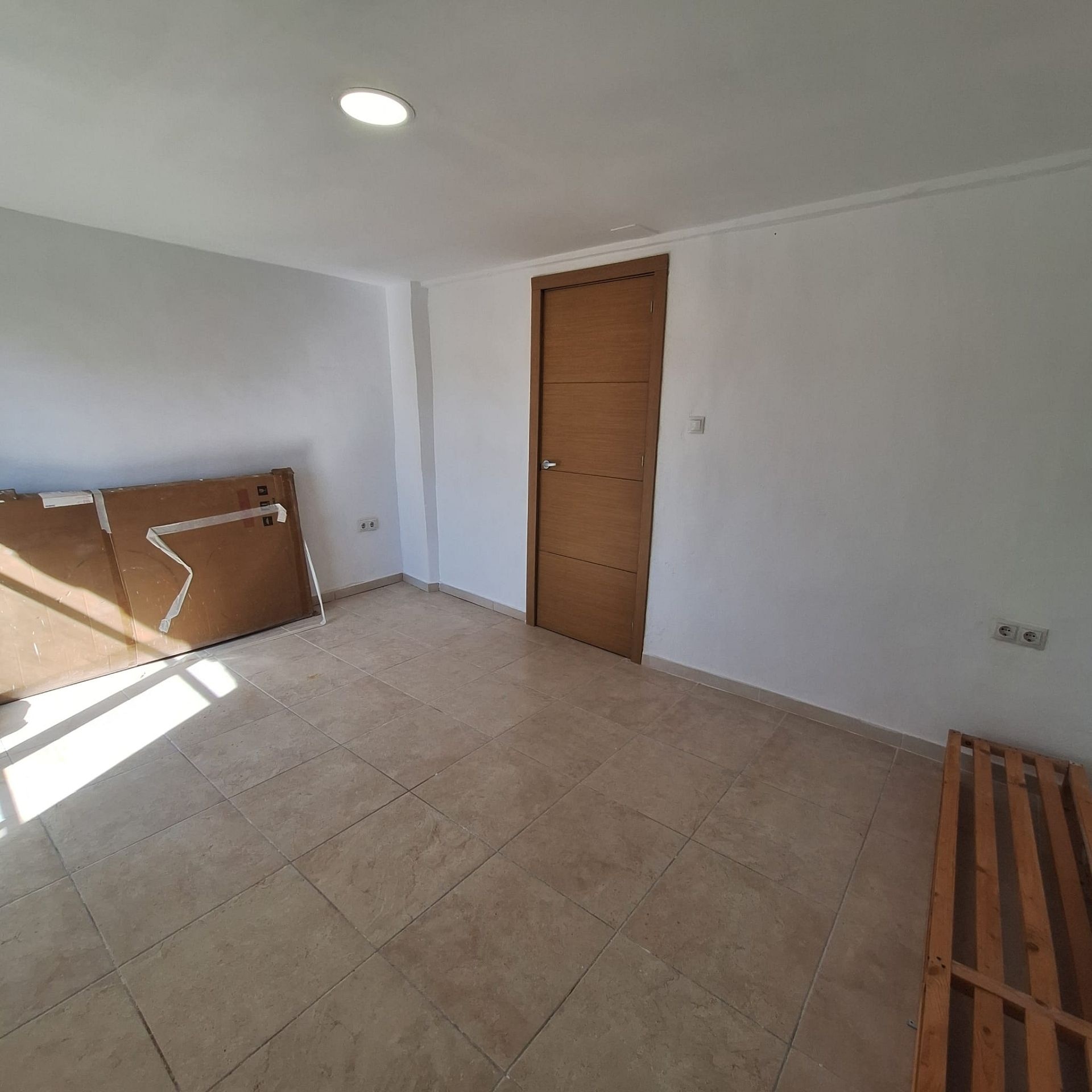 Resale - 2 Bedroom 1 Bathroom Townhouse in Sax -  - Alicante
