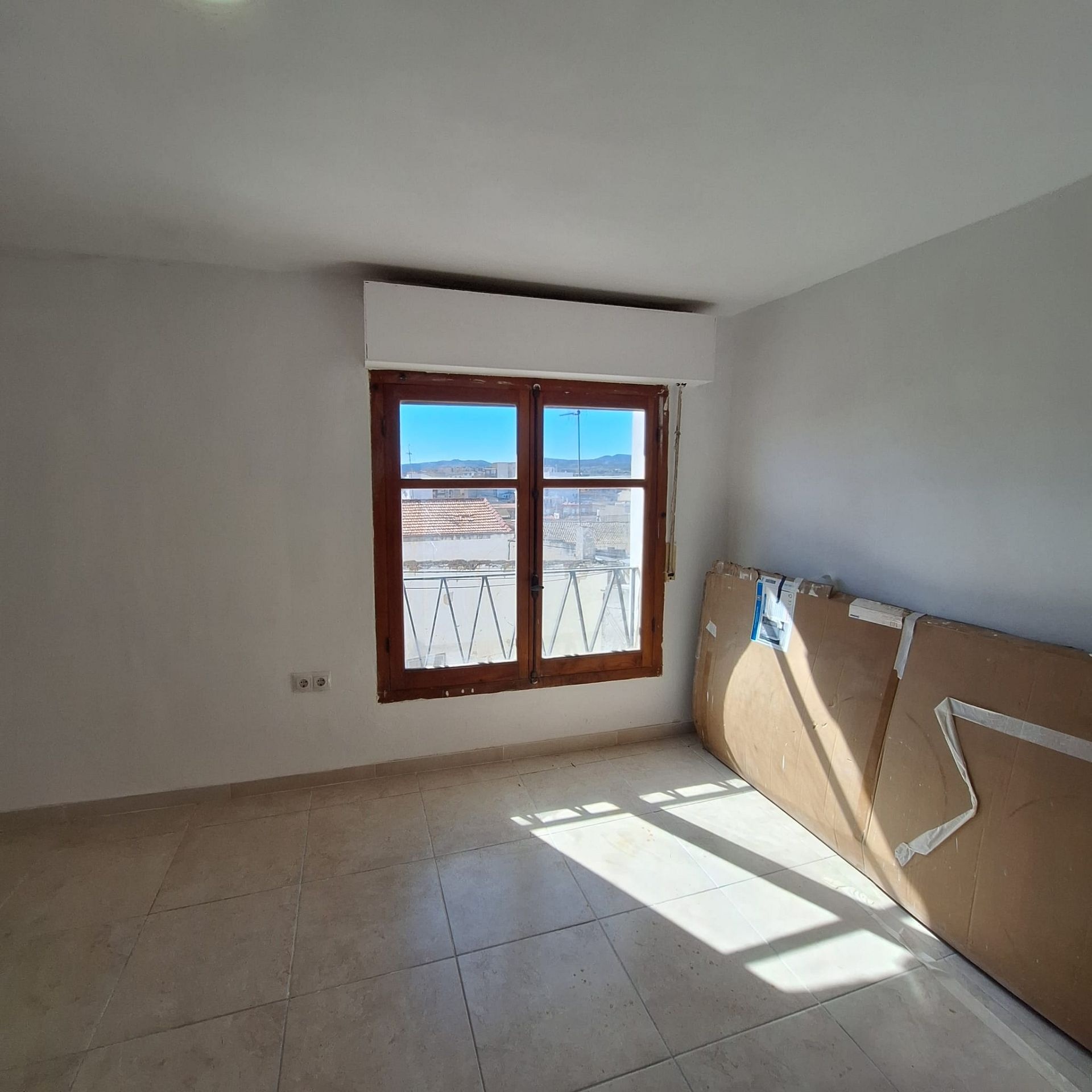 Resale - 2 Bedroom 1 Bathroom Townhouse in Sax -  - Alicante