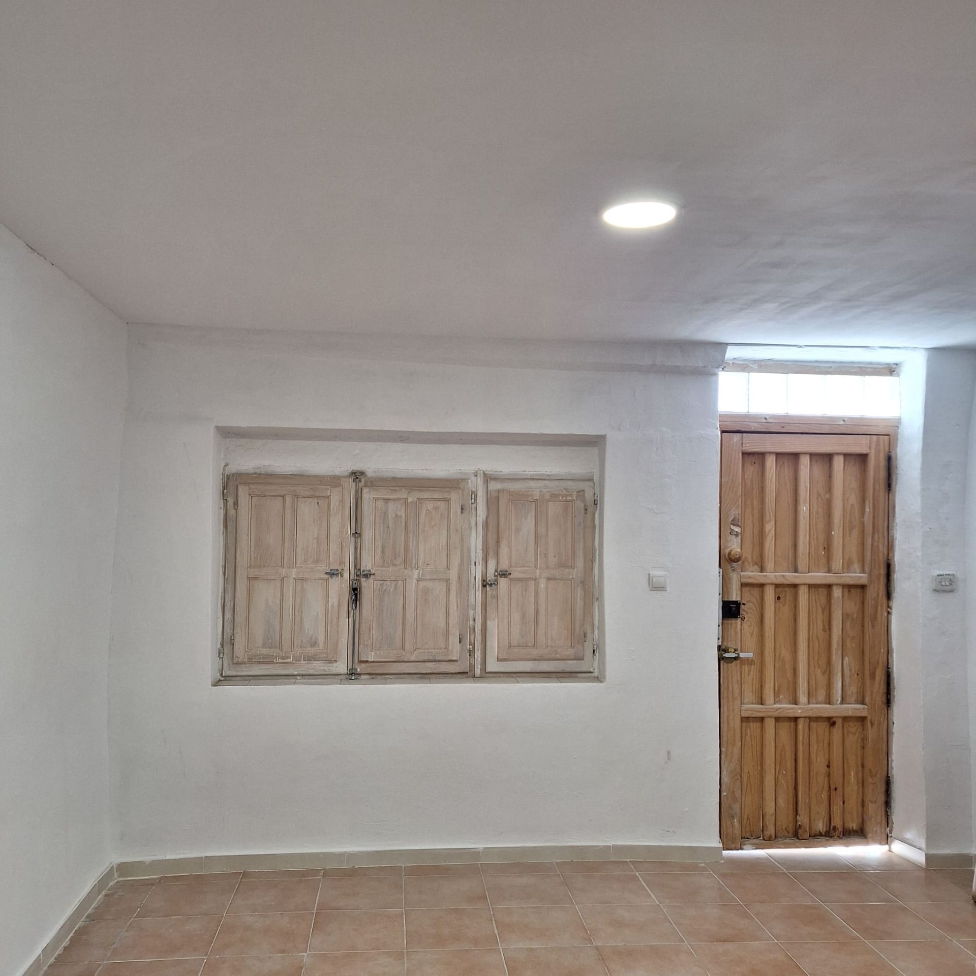 Resale - 2 Bedroom 1 Bathroom Townhouse in Sax -  - Alicante