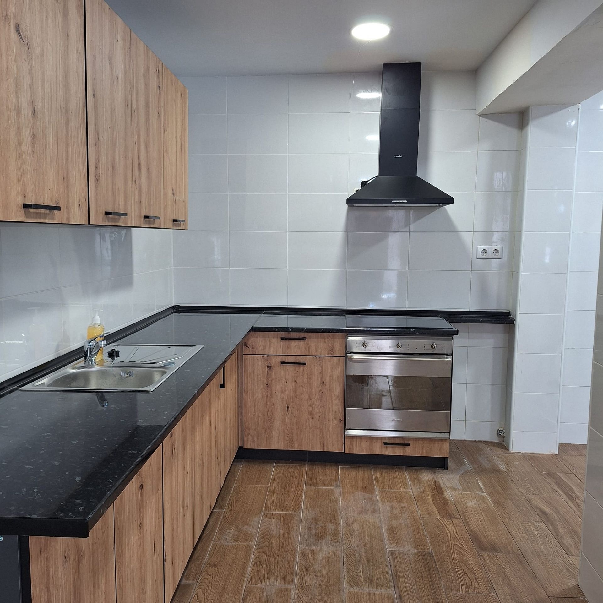 Resale - 2 Bedroom 1 Bathroom Townhouse in Sax -  - Alicante