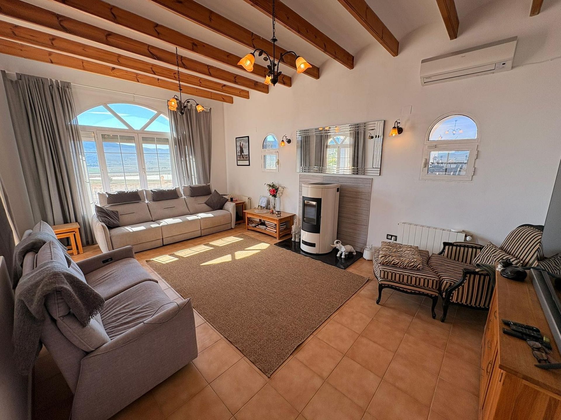 Sold - 4 Bedroom 4 Bathroom Villa in Monóvar -  - Alicante