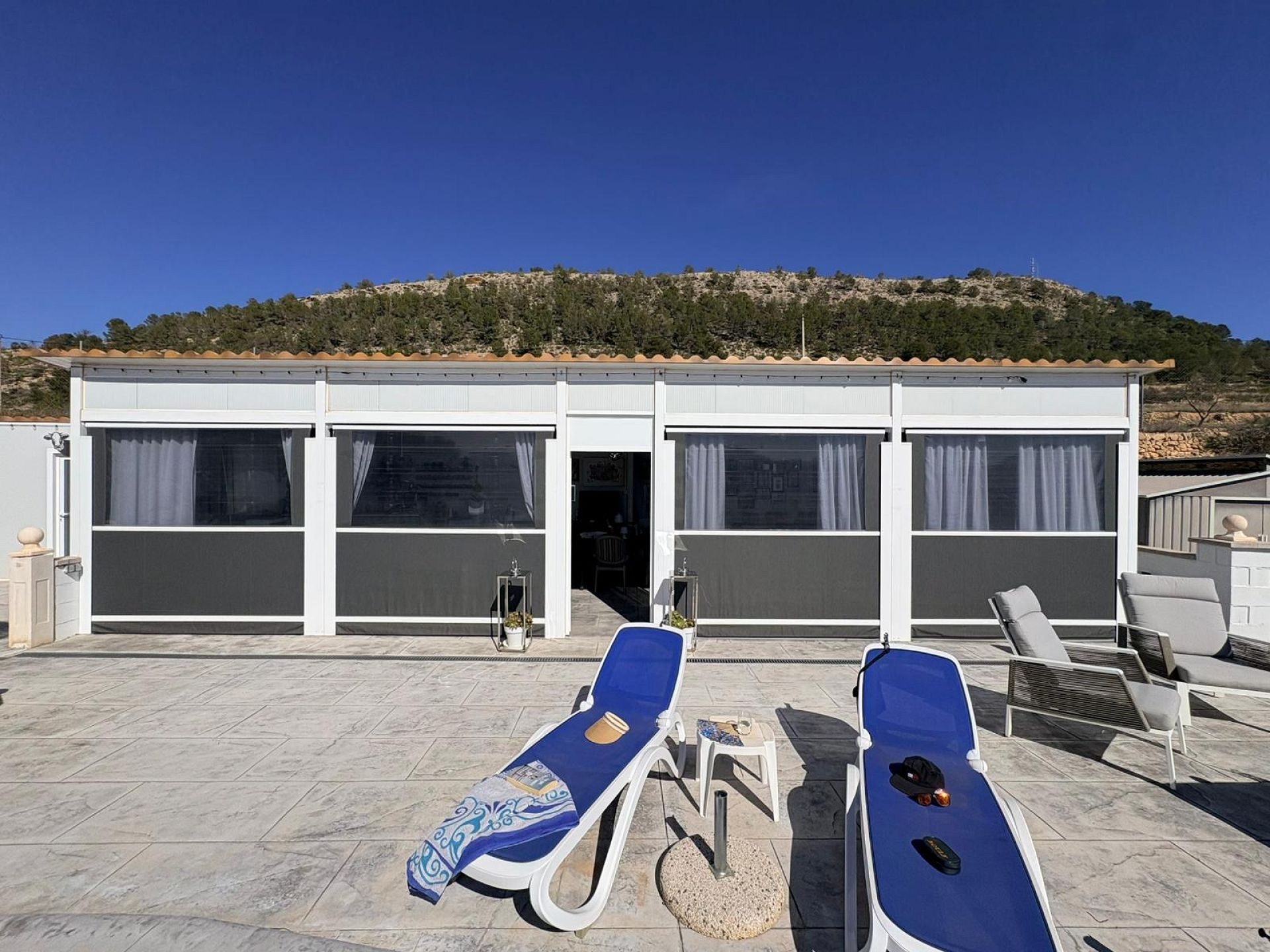 Sold - 4 Bedroom 4 Bathroom Villa in Monóvar -  - Alicante