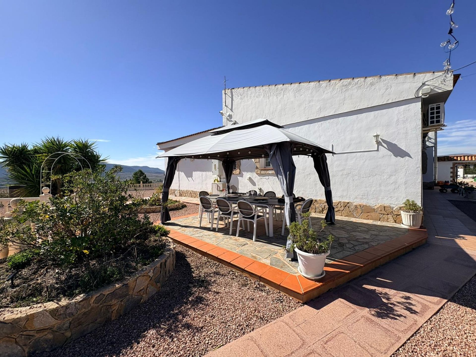 Sold - 4 Bedroom 4 Bathroom Villa in Monóvar -  - Alicante