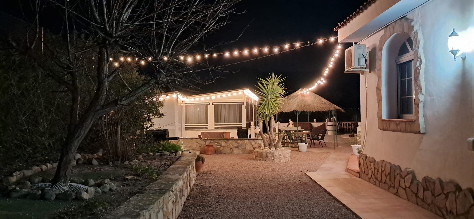 Sold - 4 Bedroom 4 Bathroom Villa in Monóvar -  - Alicante