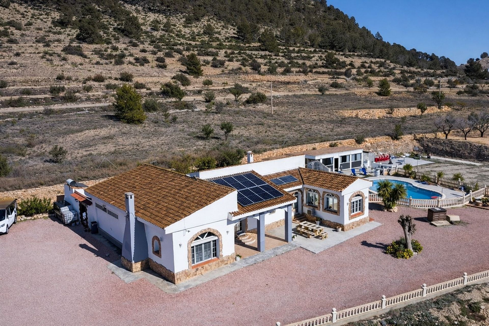 4 Bedroom 4 Bathroom Villa in Monóvar