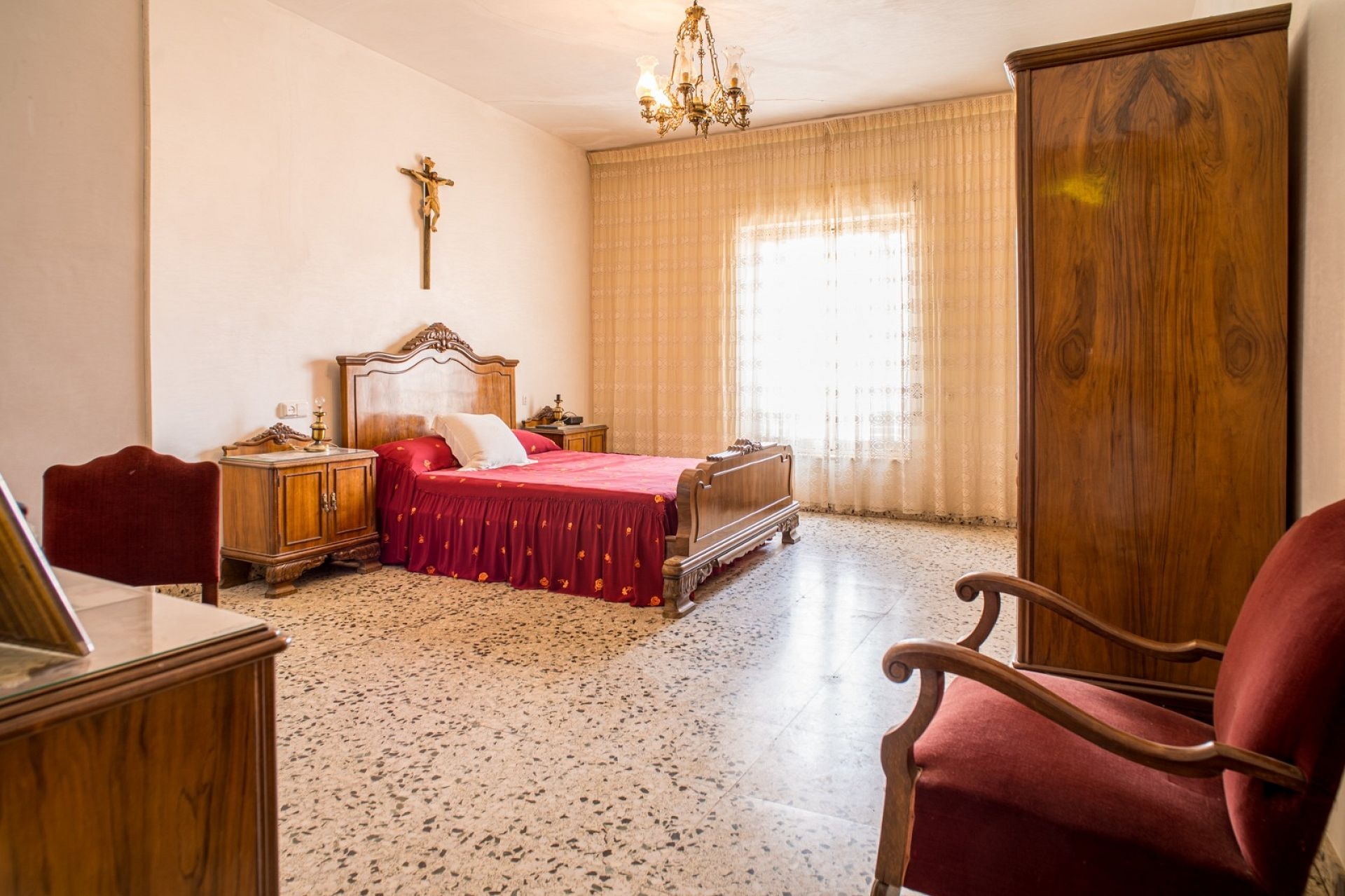 Resale - 5 Bedroom 3 Bathroom Townhouse in Pinoso -  - Alicante