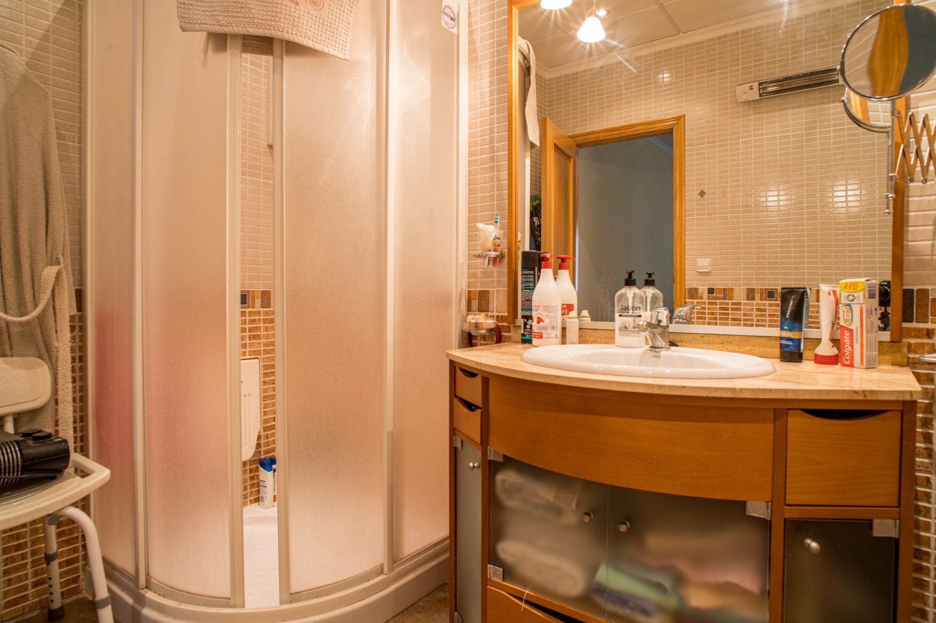 Resale - 5 Bedroom 3 Bathroom Townhouse in Pinoso -  - Alicante