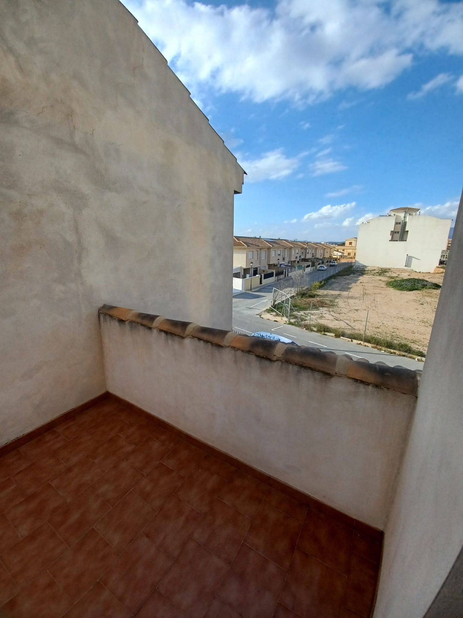 Resale - 4 Bedroom 2 Bathroom Townhouse in Pinoso -  - Alicante