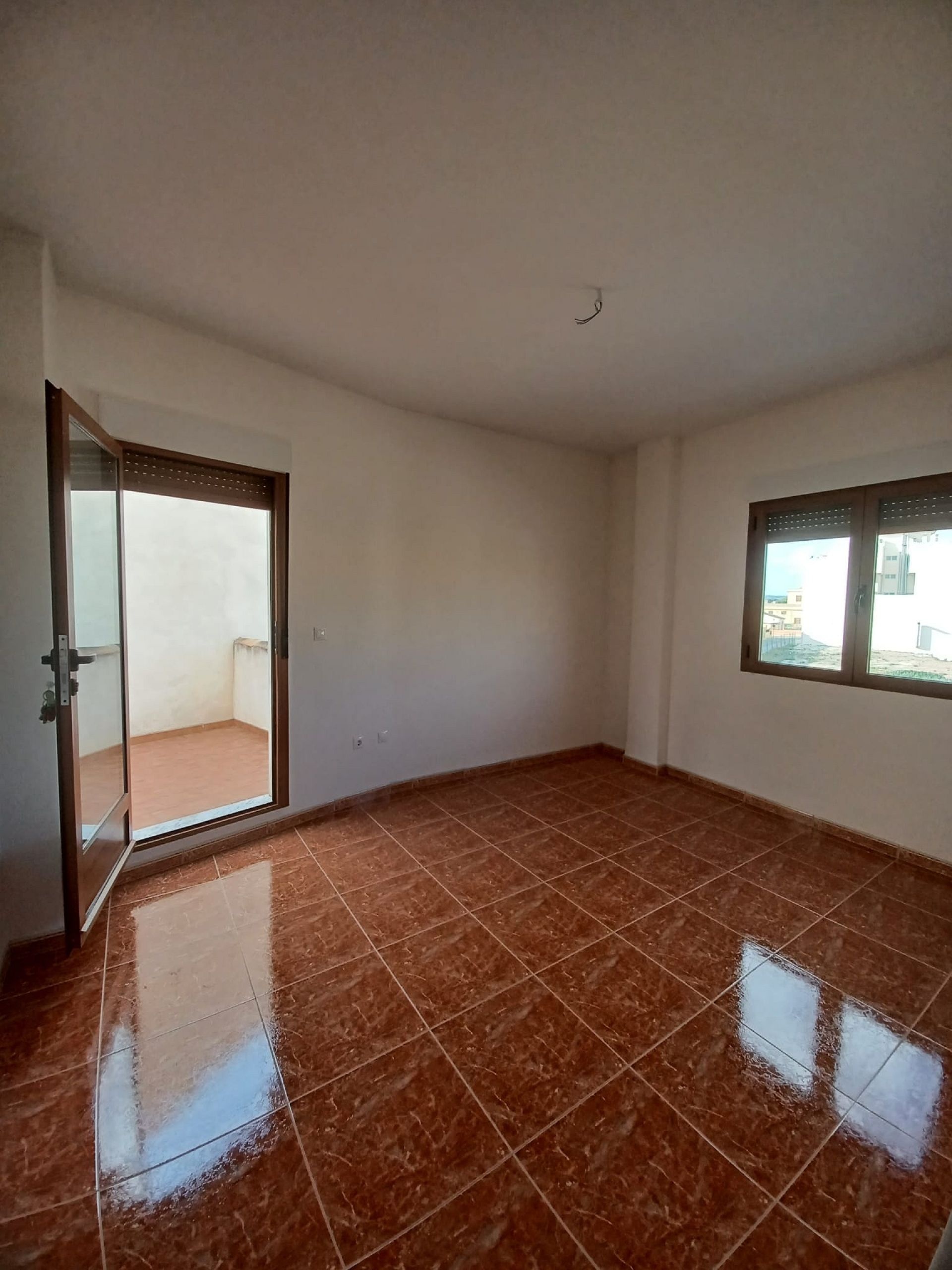 Resale - 4 Bedroom 2 Bathroom Townhouse in Pinoso -  - Alicante