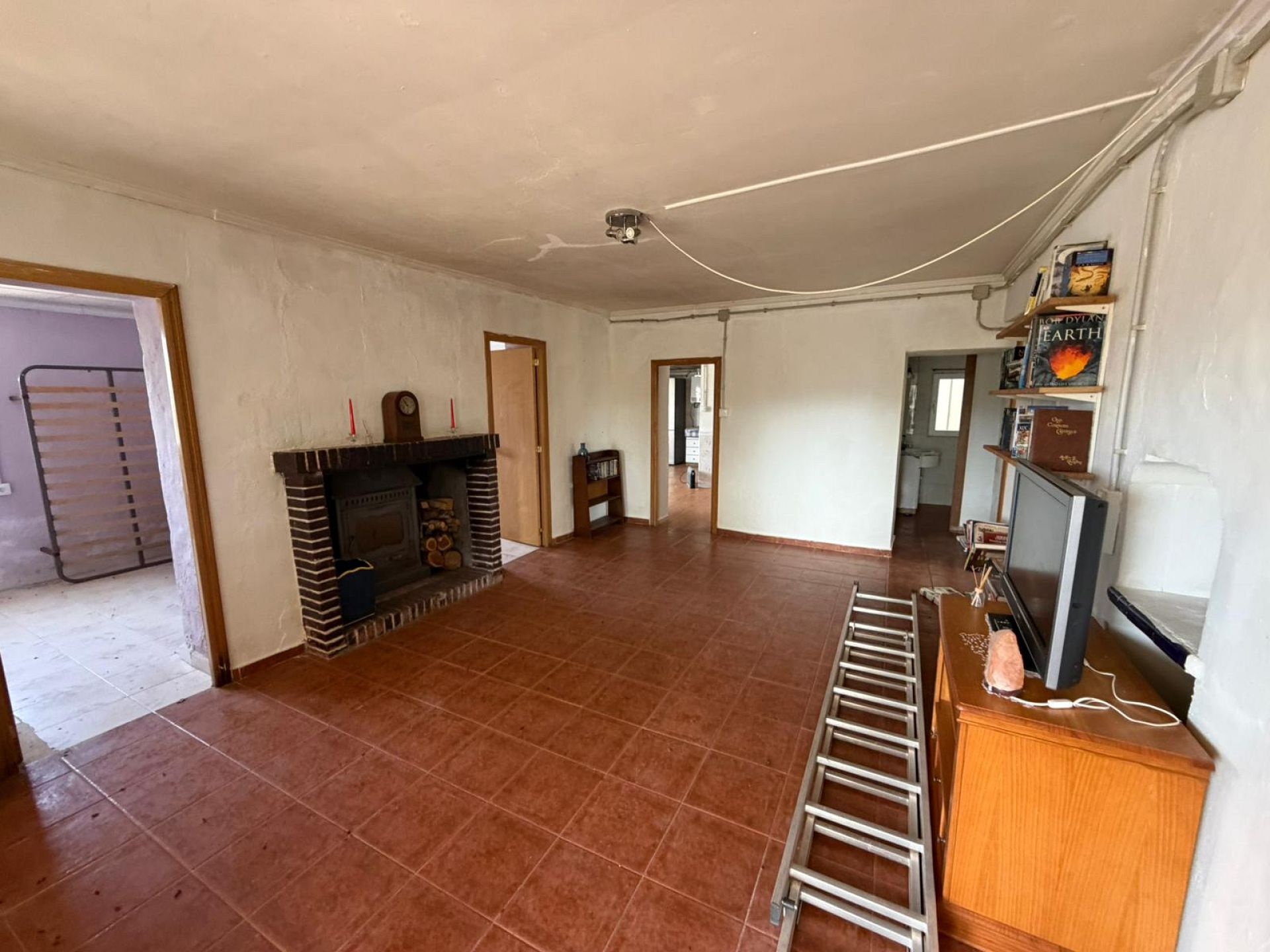 Resale - 4 Bedroom 2 Bathroom Villa in Yecla -  - Murcia