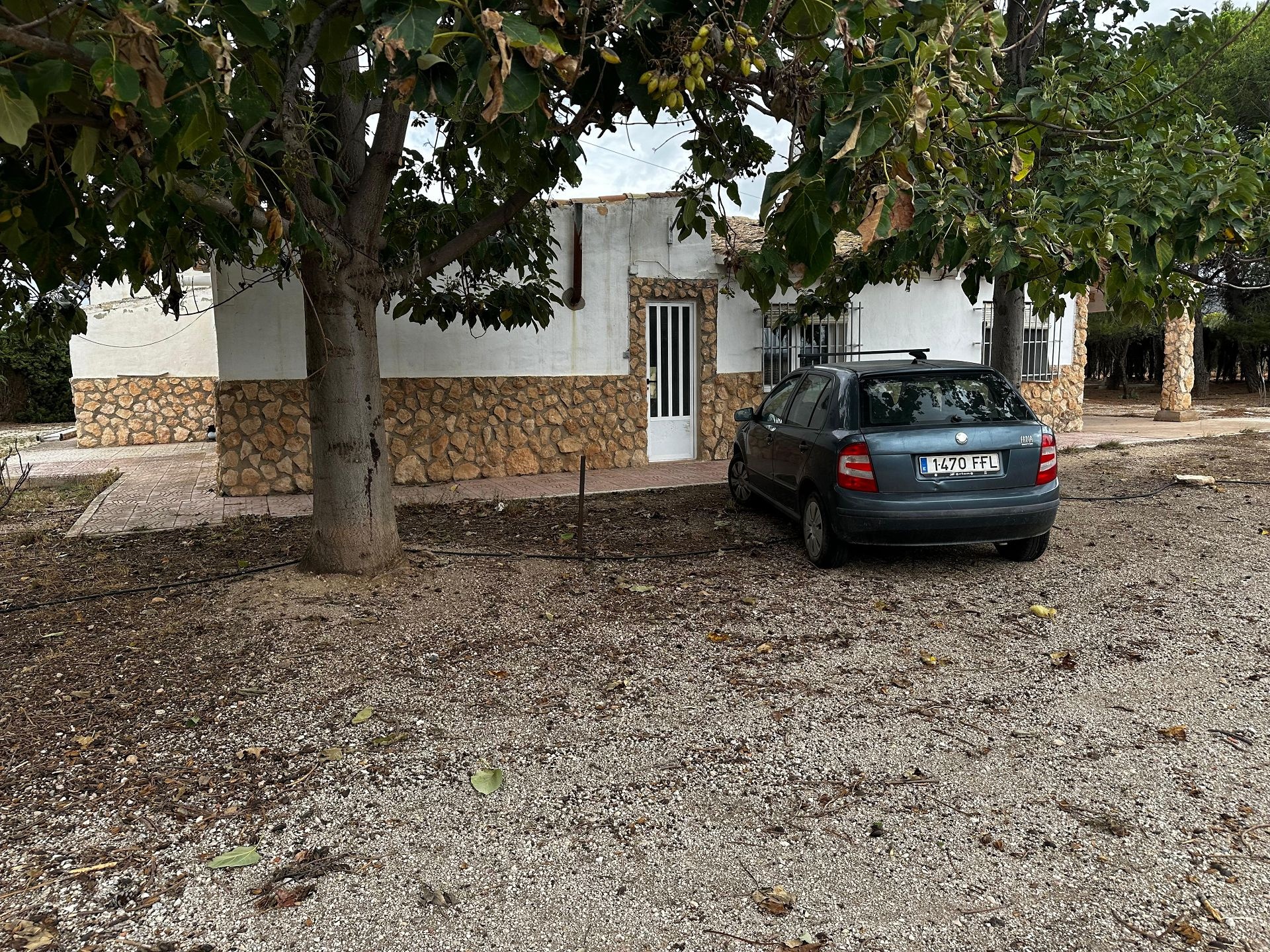 Resale - 4 Bedroom 2 Bathroom Villa in Yecla -  - Murcia