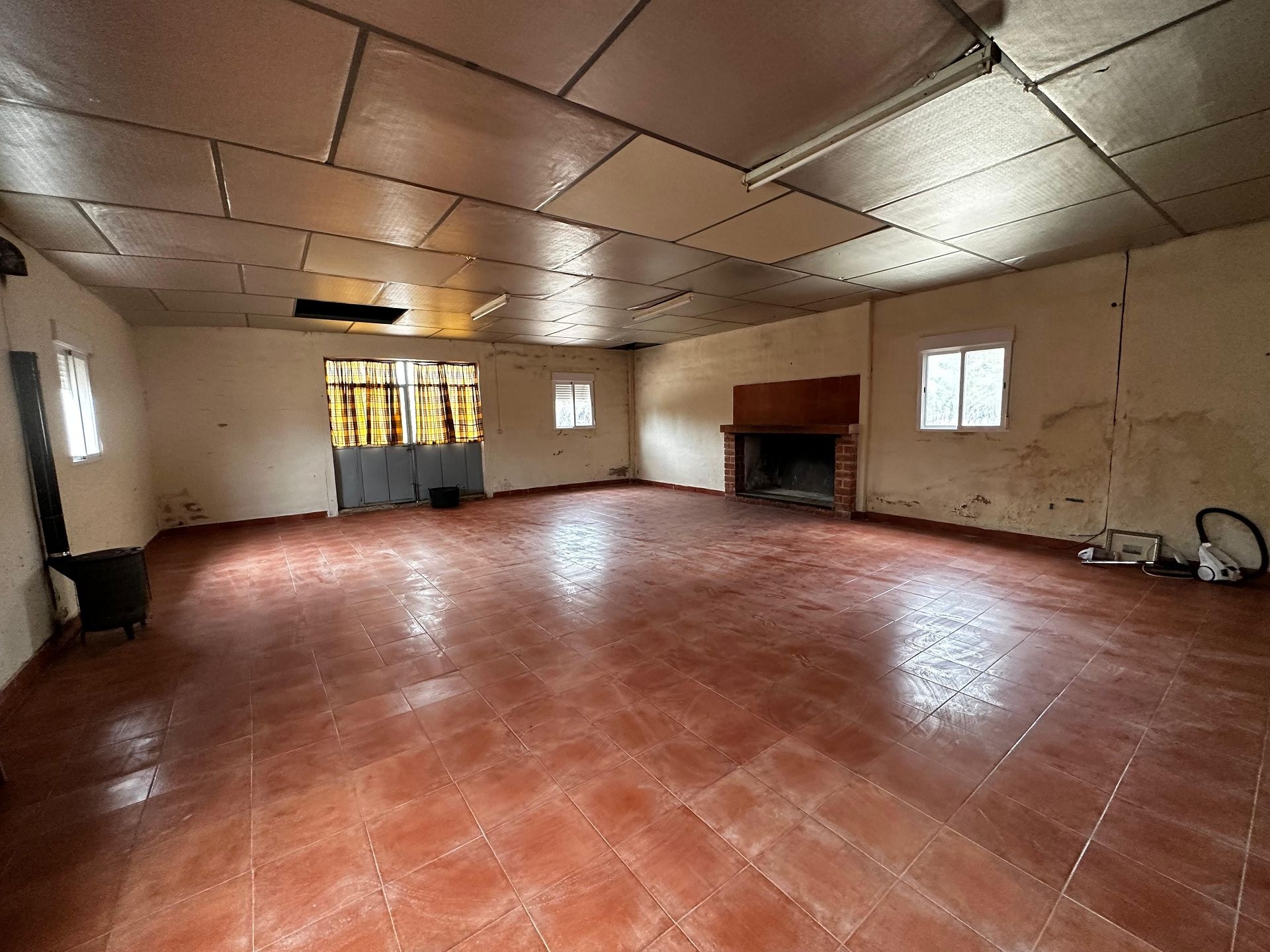 Resale - 4 Bedroom 2 Bathroom Villa in Yecla -  - Murcia