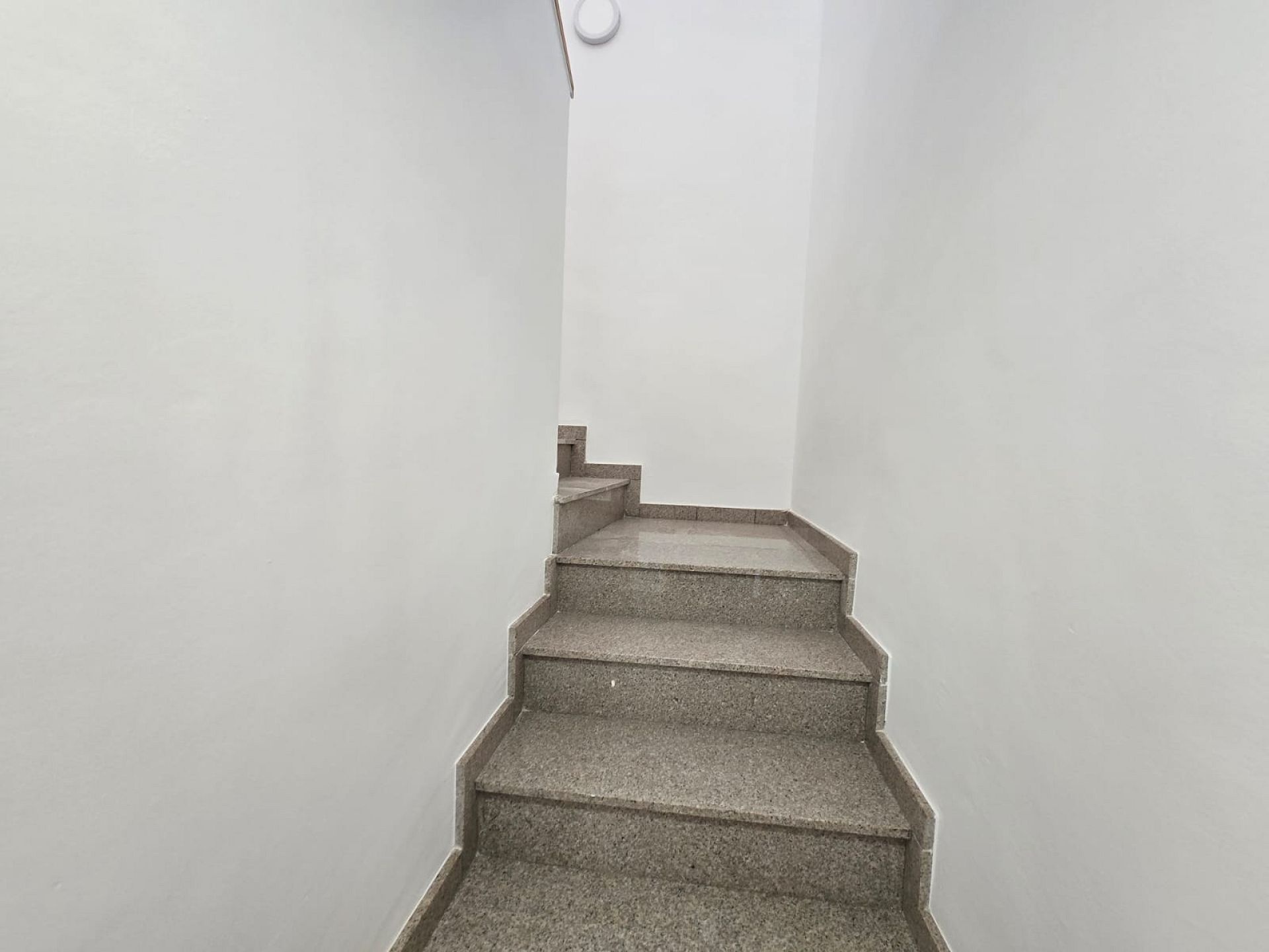 Resale - 4 Bedroom 2 Bathroom Townhouse in Salinas -  - Alicante