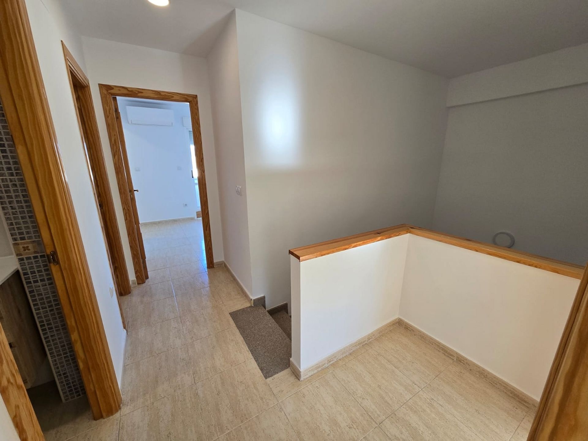 Resale - 4 Bedroom 2 Bathroom Townhouse in Salinas -  - Alicante