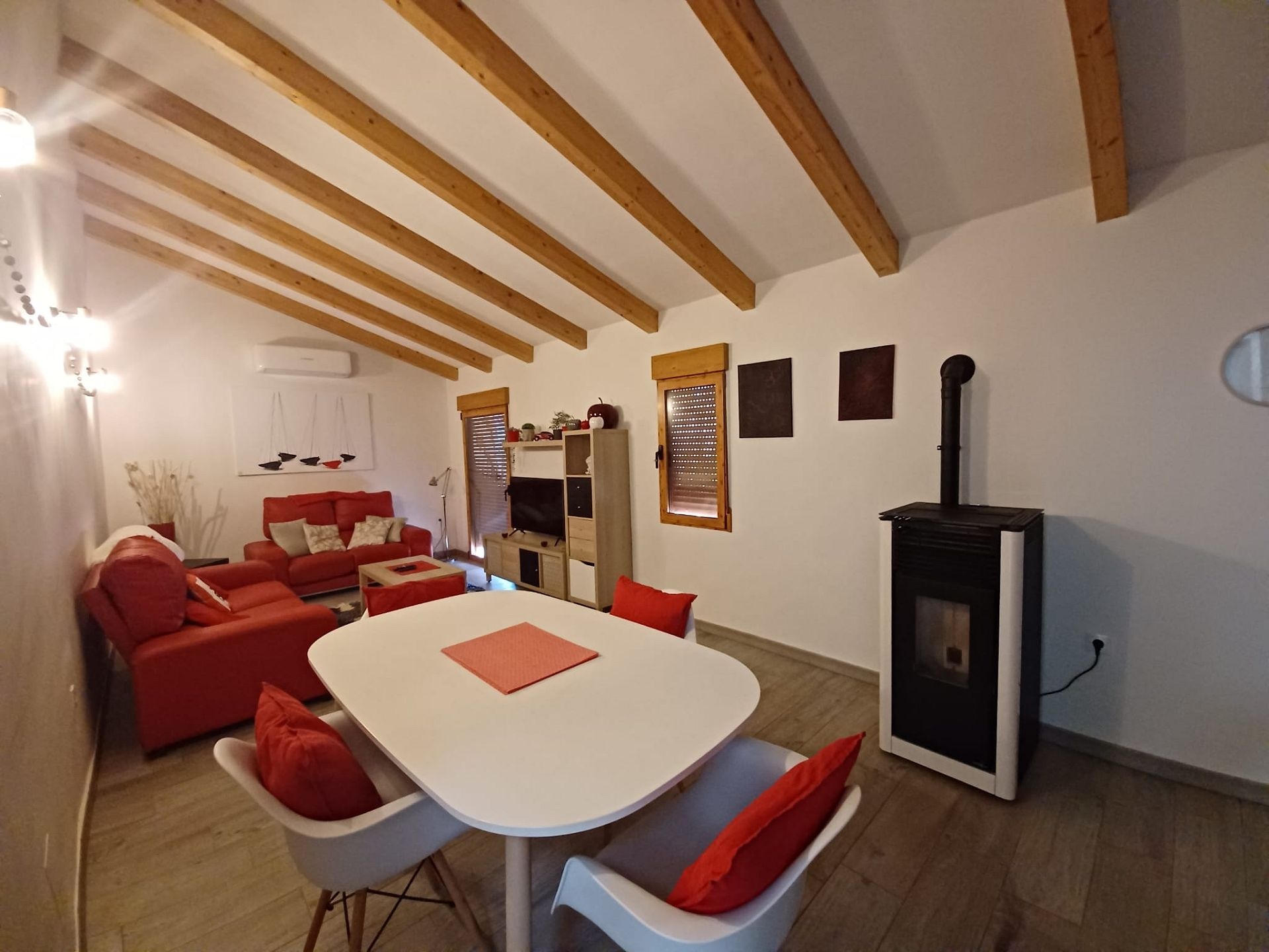 Resale - 6 Bedroom 6 Bathroom Country house in Pinoso -  - Alicante