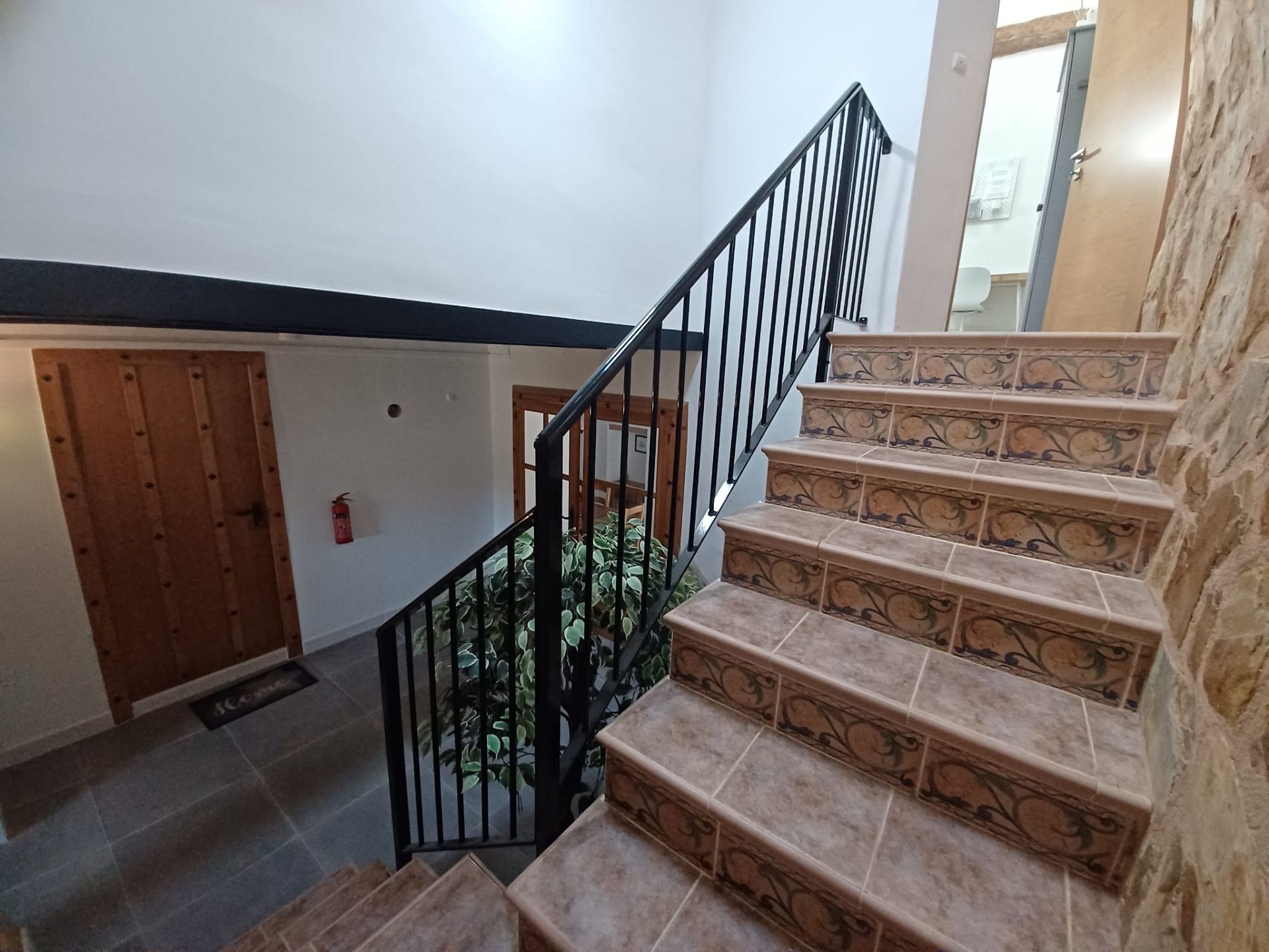 Resale - 6 Bedroom 6 Bathroom Country house in Pinoso -  - Alicante
