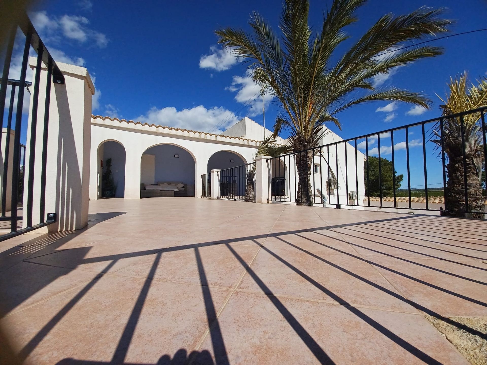 Resale - 6 Bedroom 6 Bathroom Country house in Pinoso -  - Alicante