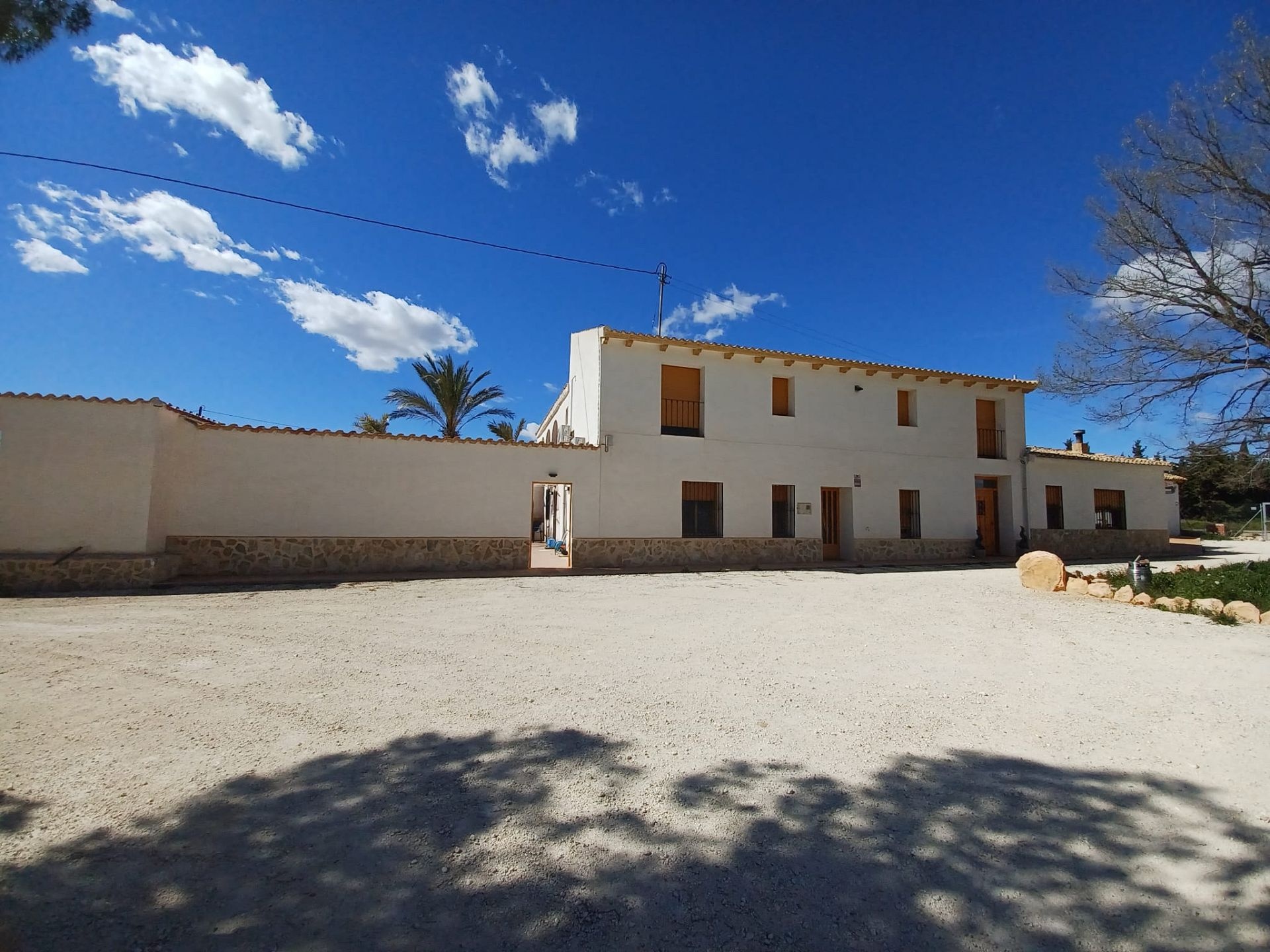Resale - 6 Bedroom 6 Bathroom Country house in Pinoso -  - Alicante