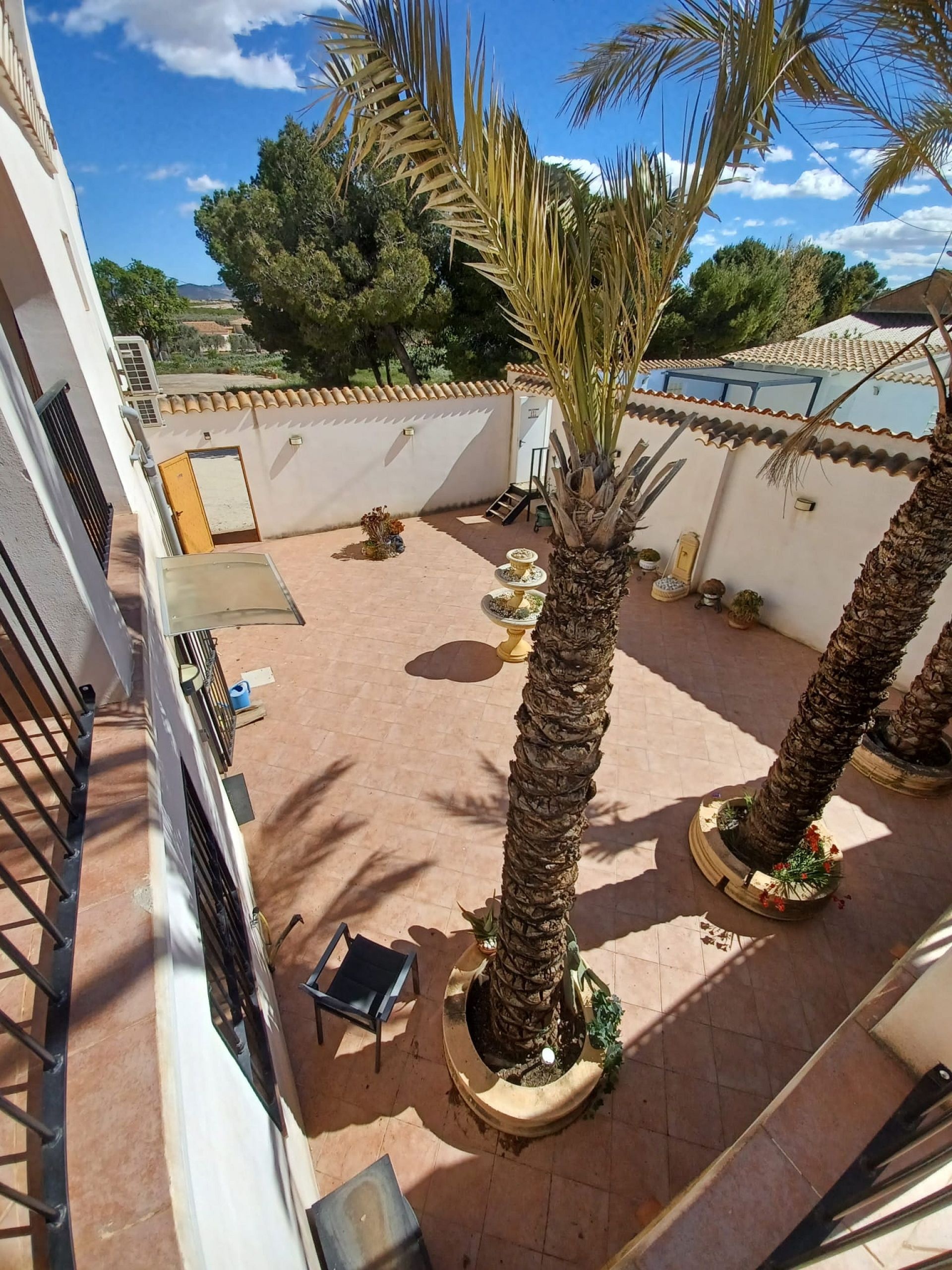Resale - 6 Bedroom 6 Bathroom Country house in Pinoso -  - Alicante