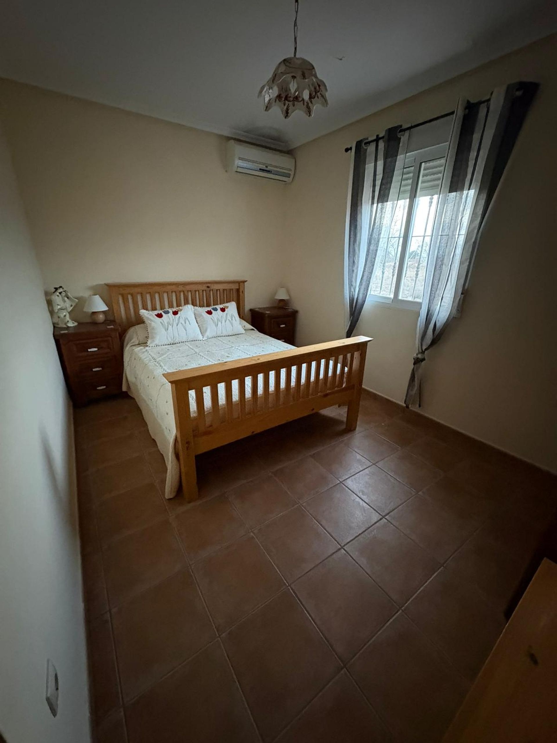 Resale - 3 Bedroom 2 Bathroom Villa in Monóvar -  - Alicante