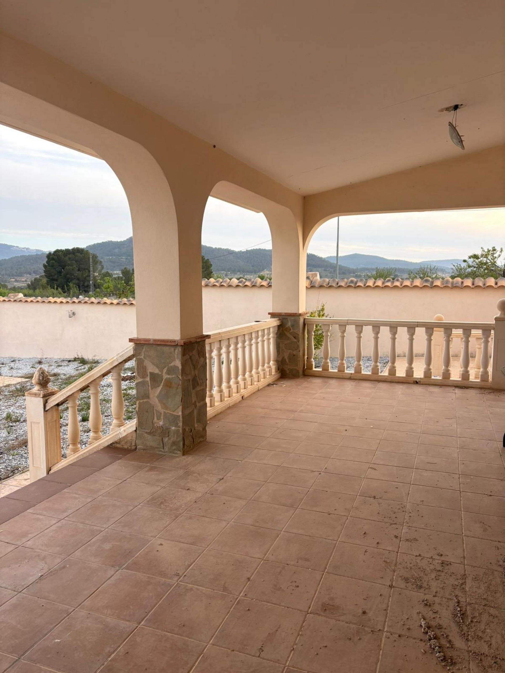 Resale - 3 Bedroom 2 Bathroom Villa in Monóvar -  - Alicante
