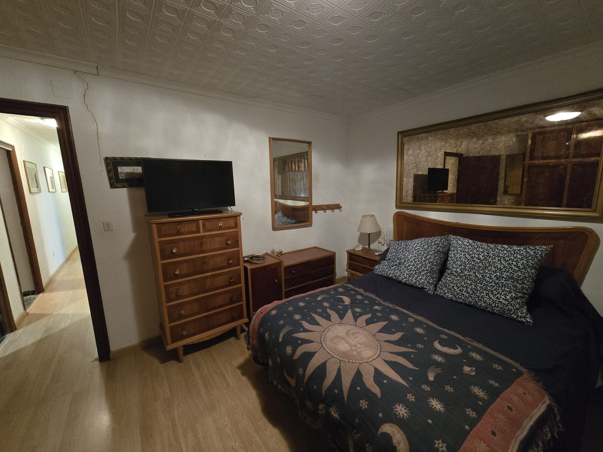 Resale - 7 Bedroom 3 Bathroom Villa in Villena -  - Alicante