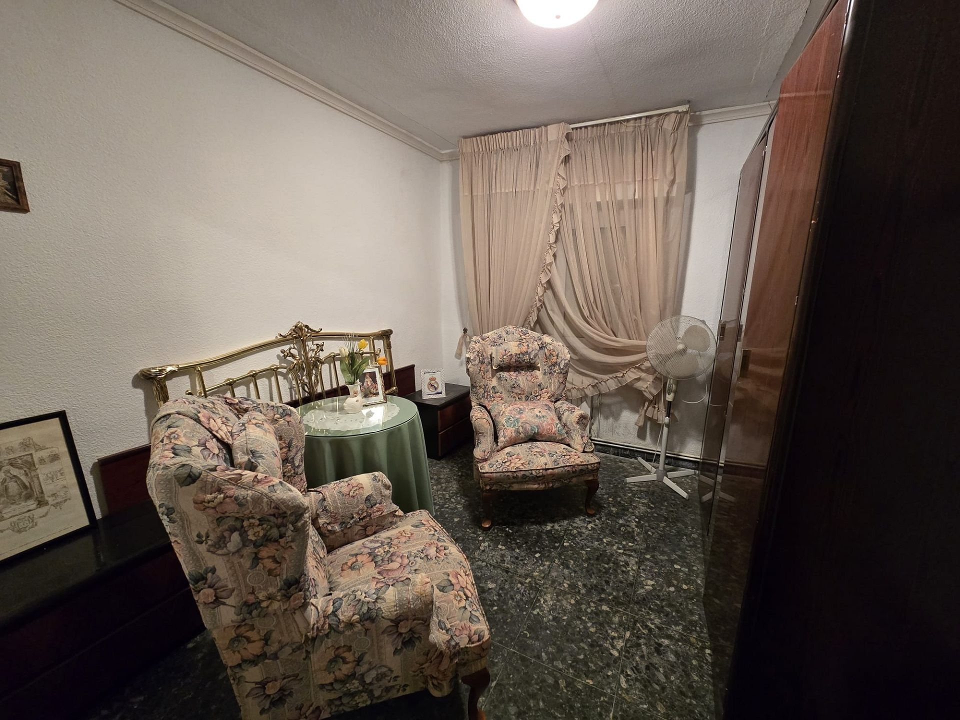 Resale - 7 Bedroom 3 Bathroom Villa in Villena -  - Alicante