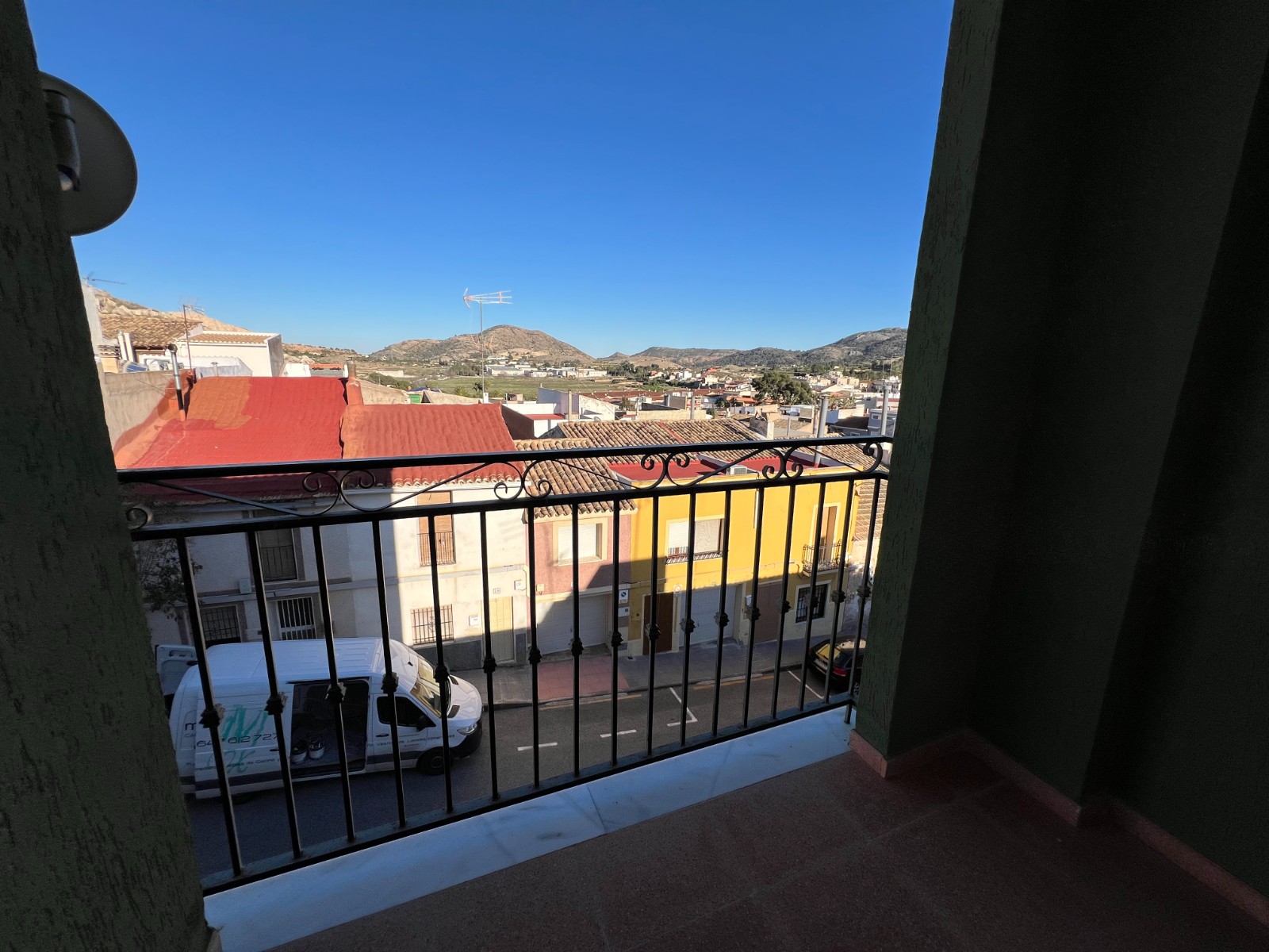 Resale - 3 Bedroom 2 Bathroom Townhouse in Hondón de las Nieves -  - Alicante