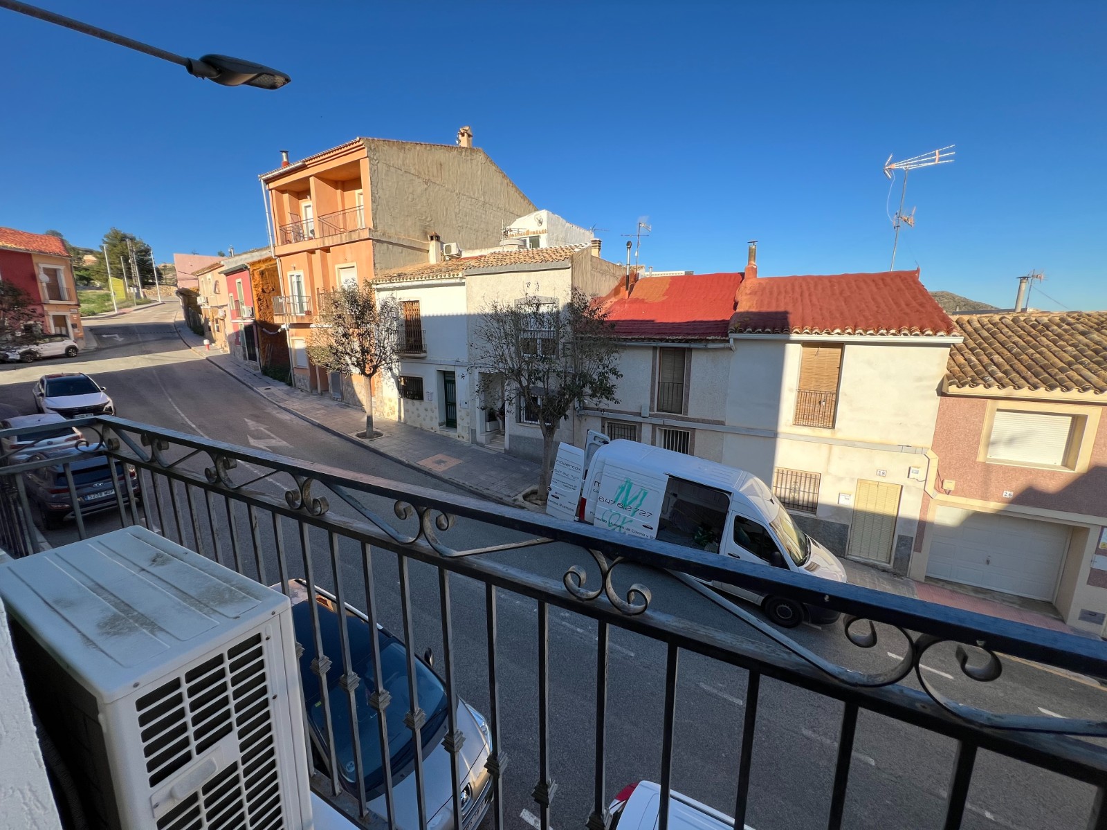 Resale - 3 Bedroom 2 Bathroom Townhouse in Hondón de las Nieves -  - Alicante