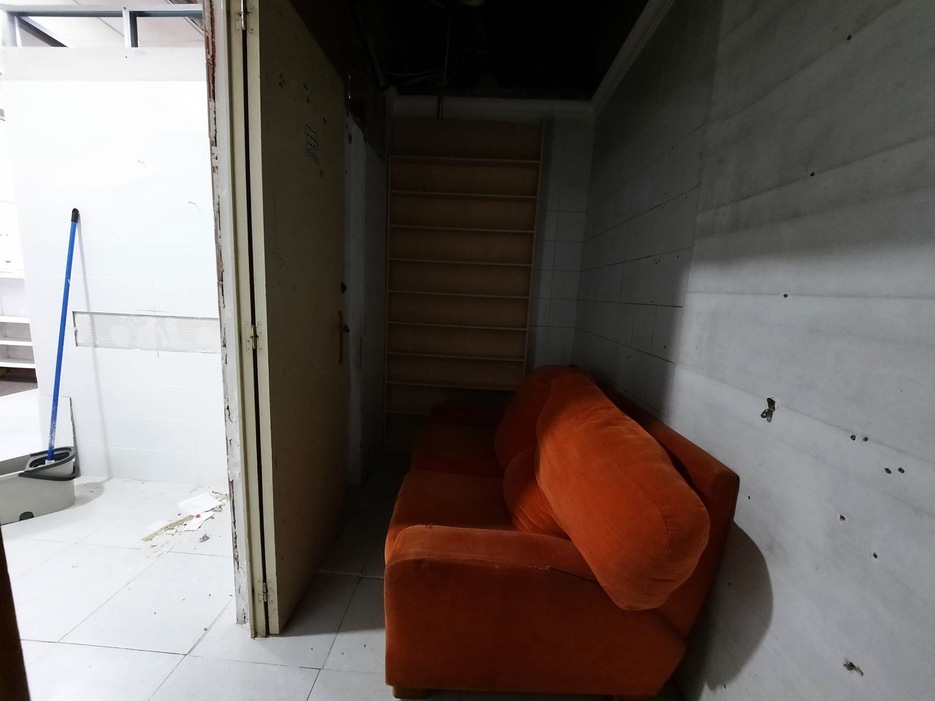 Resale - 1 Bathroom Commercial in Petrer -  - Alicante