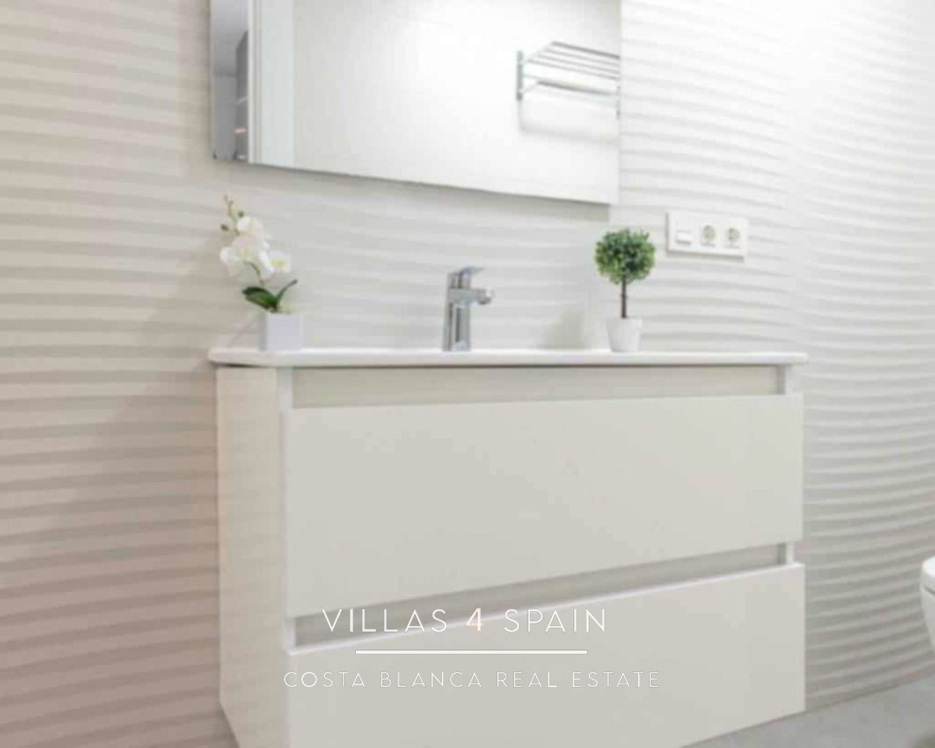 Resale - 4 bed 4 bath newly built villa with a private pool and guest house in Benijofar, Alicante - calle rbla - Alicante