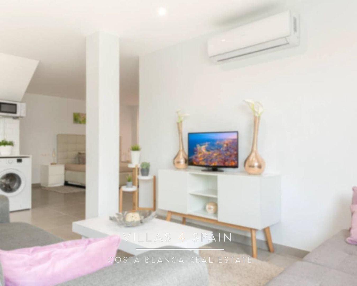 Resale - 4 bed 4 bath newly built villa with a private pool and guest house in Benijofar, Alicante - calle rbla - Alicante