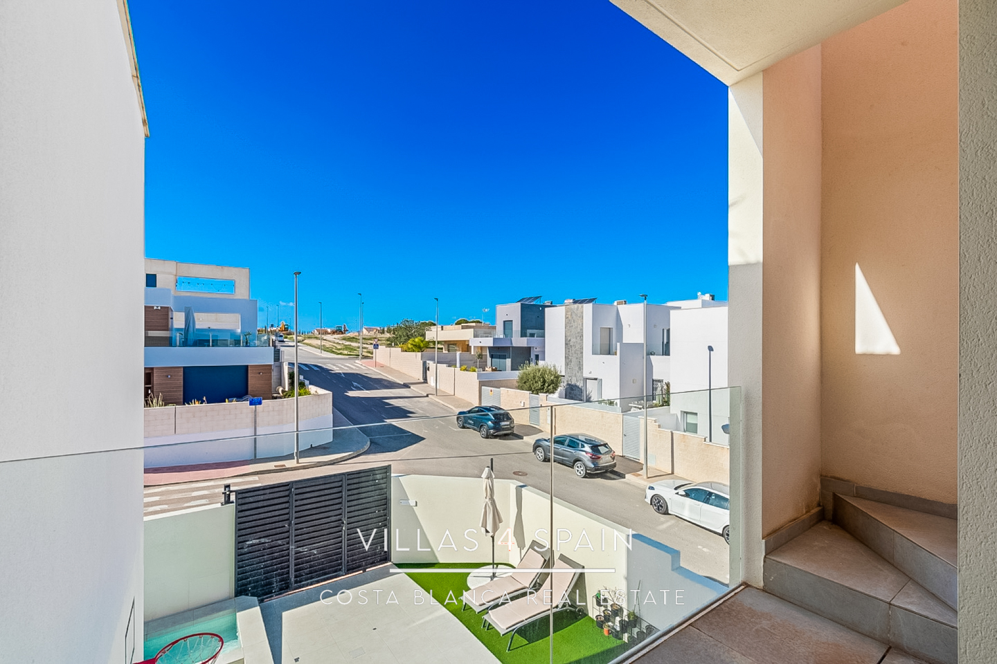Resale - 4 bed 4 bath newly built villa with a private pool and guest house in Benijofar, Alicante - calle rbla - Alicante