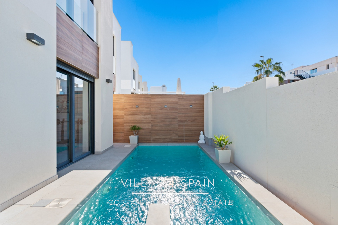 Resale - 4 bed 4 bath newly built villa with a private pool and guest house in Benijofar, Alicante - calle rbla - Alicante