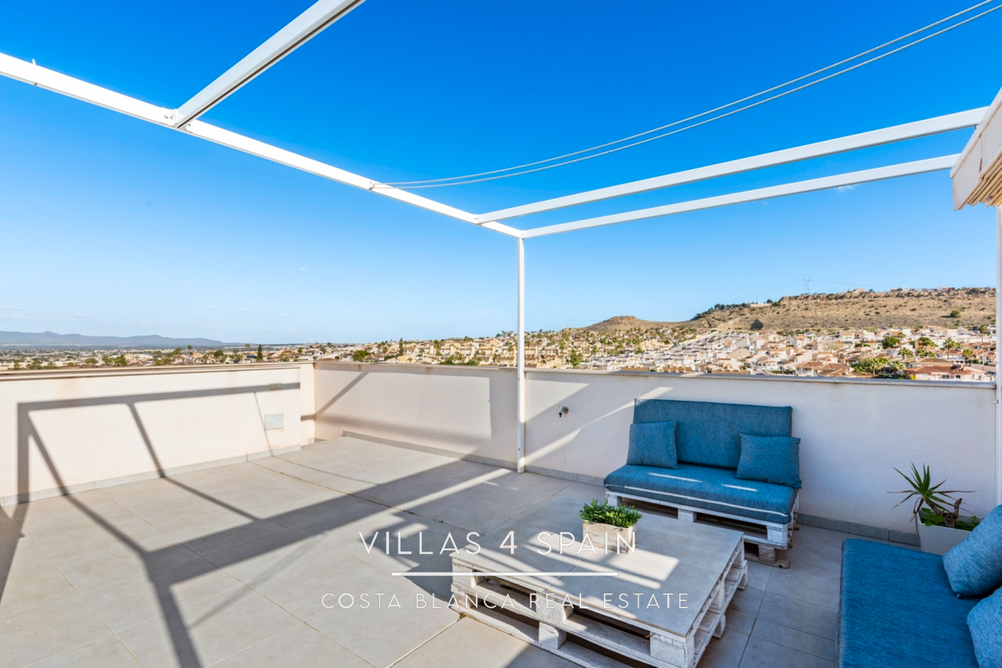Resale - 4 bed 4 bath newly built villa with a private pool and guest house in Benijofar, Alicante - calle rbla - Alicante