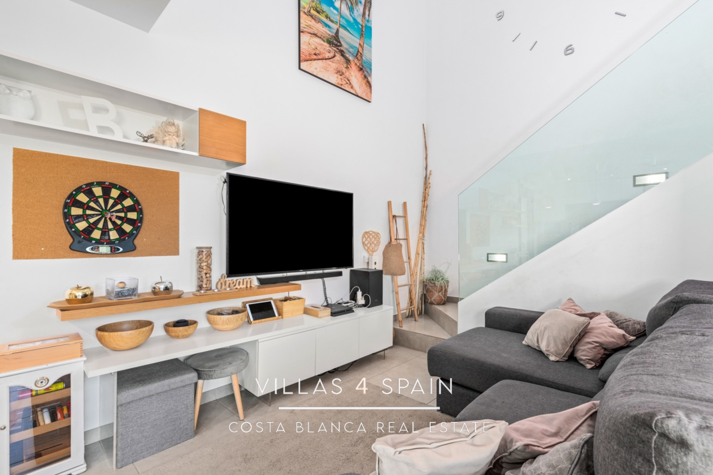 Resale - 4 bed 4 bath newly built villa with a private pool and guest house in Benijofar, Alicante - calle rbla - Alicante