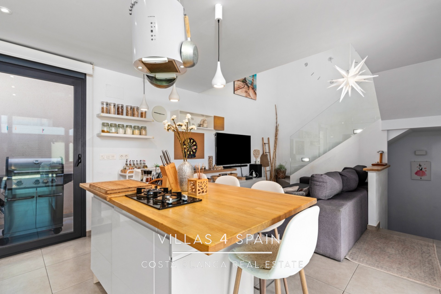 Resale - 4 bed 4 bath newly built villa with a private pool and guest house in Benijofar, Alicante - calle rbla - Alicante