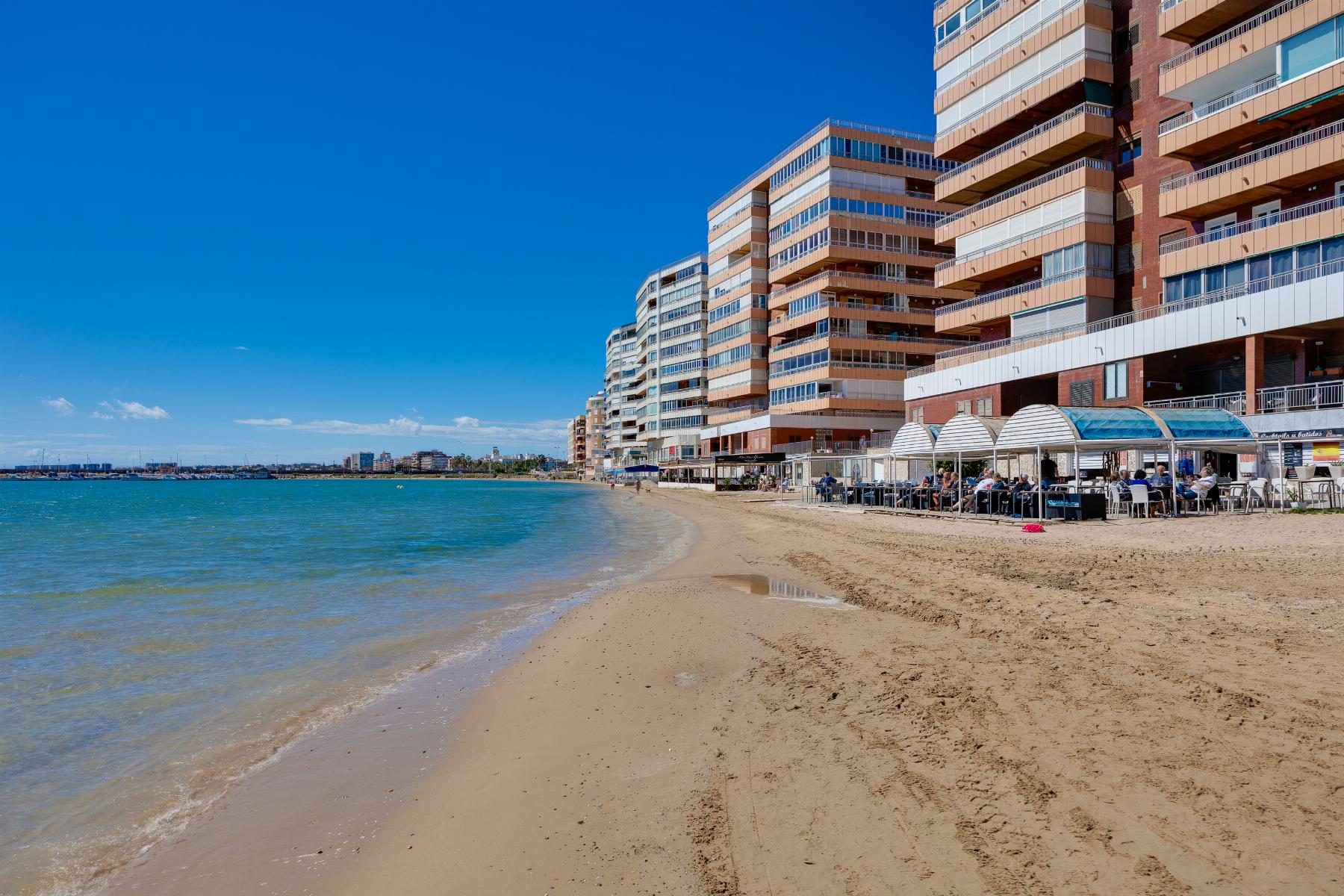 Sold - 3 Bedroom 2 Bathroom  in Torrevieja - Playa del Acequión - Alicante