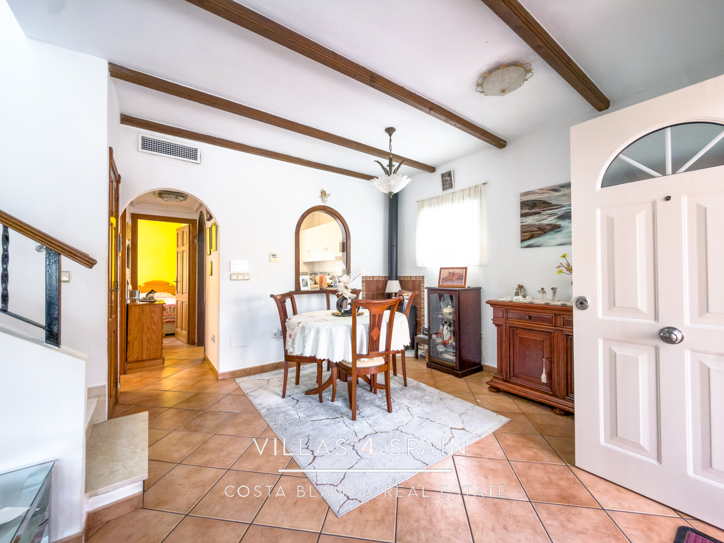 Resale - 3 Bed 2 Bath Villa With Private parking and community pool in Lo Crispin, Algorfa - av. de las naciones - Alicante