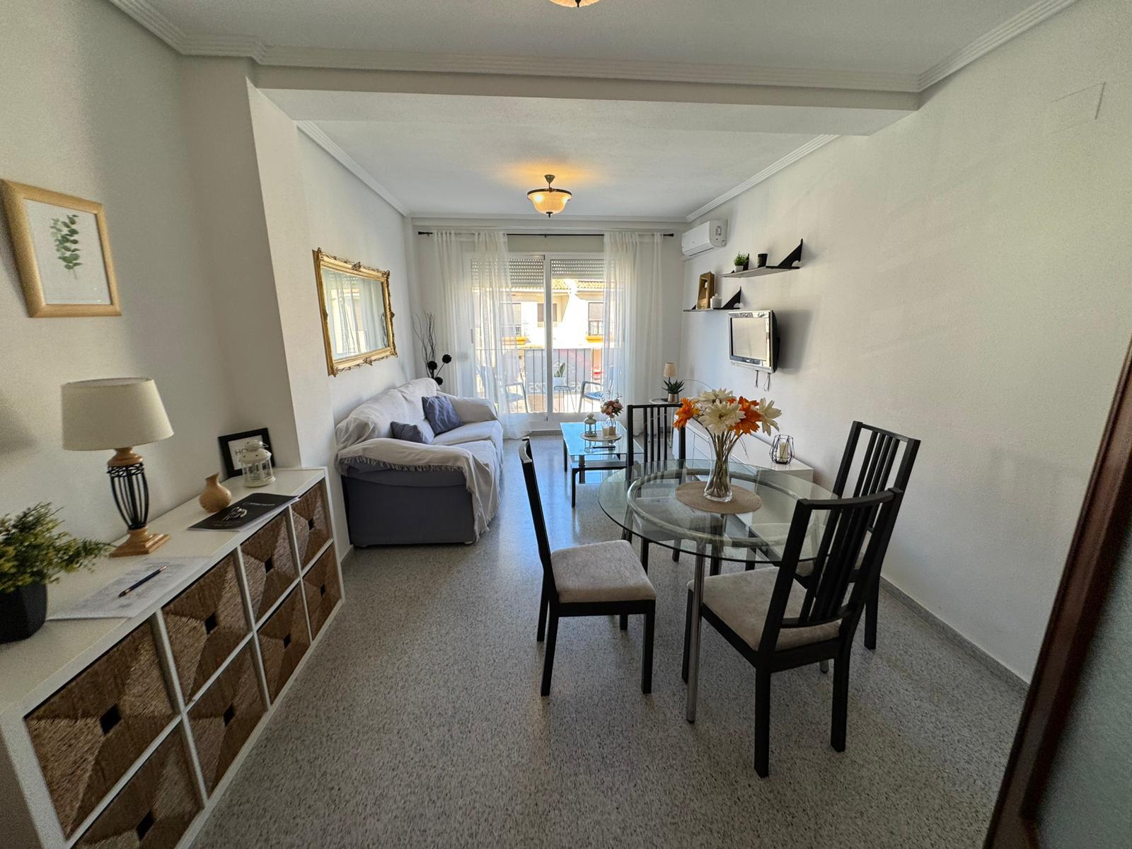 Resale - 3 Bedroom 2 Bathroom  in San Miguel de Salinas - San Miguel de Salinas - Alicante