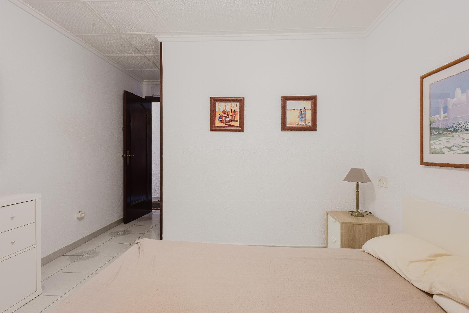 Resale - 3 Bedroom 2 Bathroom  in Torrevieja - Playa del Acequión - Alicante