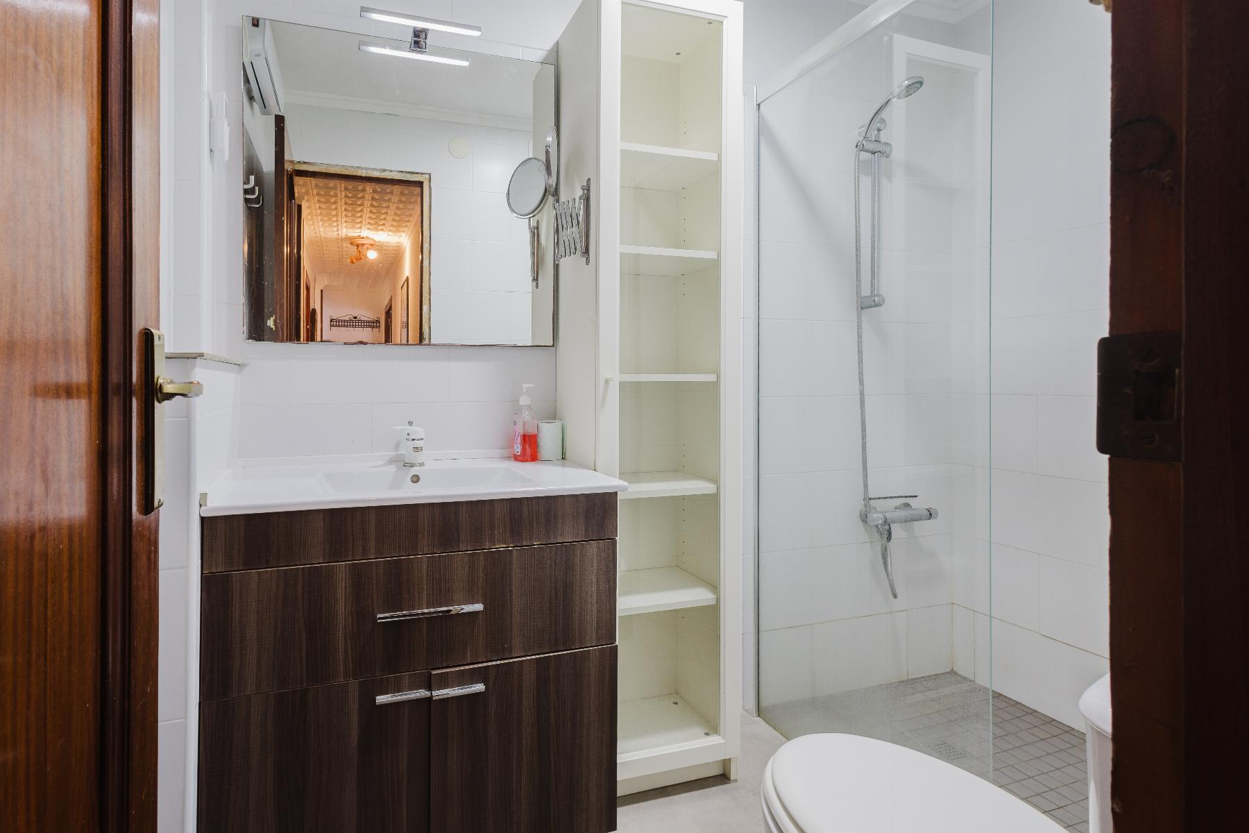 Resale - 3 Bedroom 2 Bathroom  in Torrevieja - Playa del Acequión - Alicante