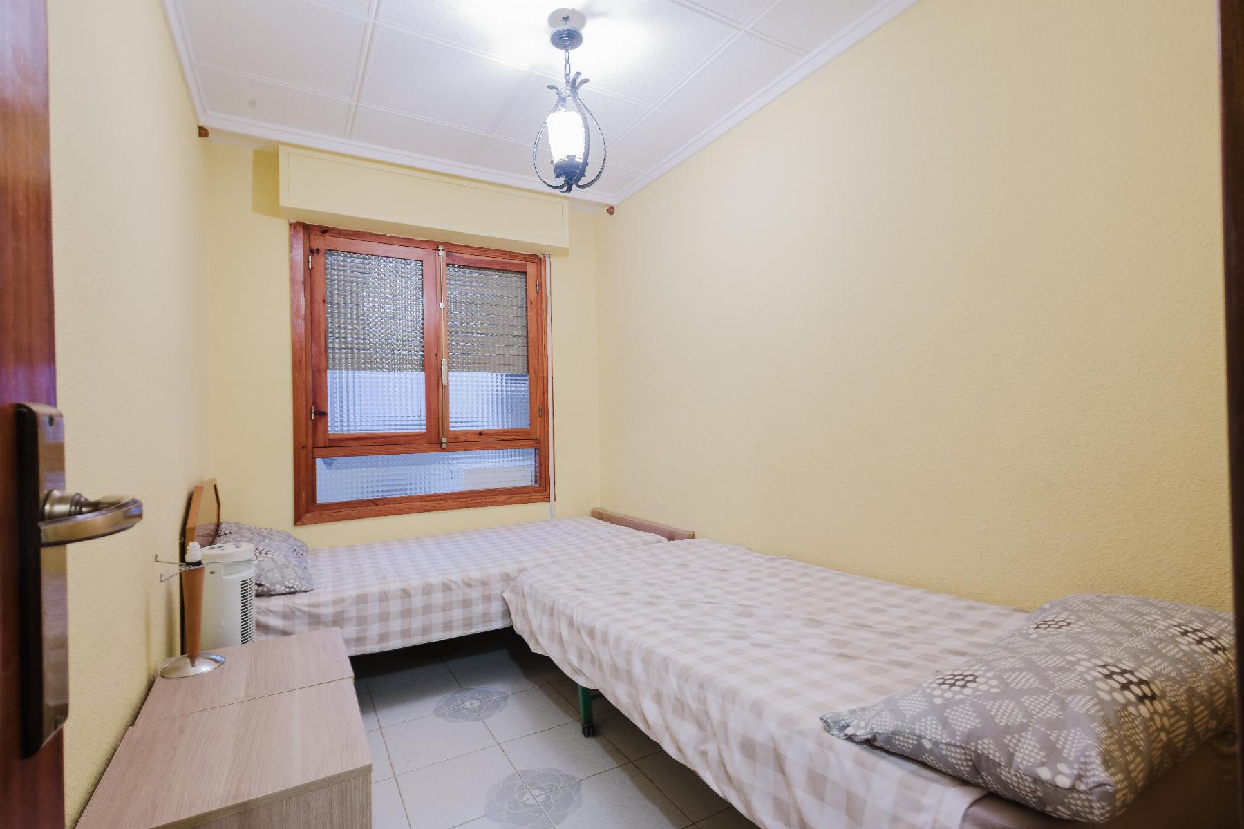 Resale - 3 Bedroom 2 Bathroom  in Torrevieja - Playa del Acequión - Alicante