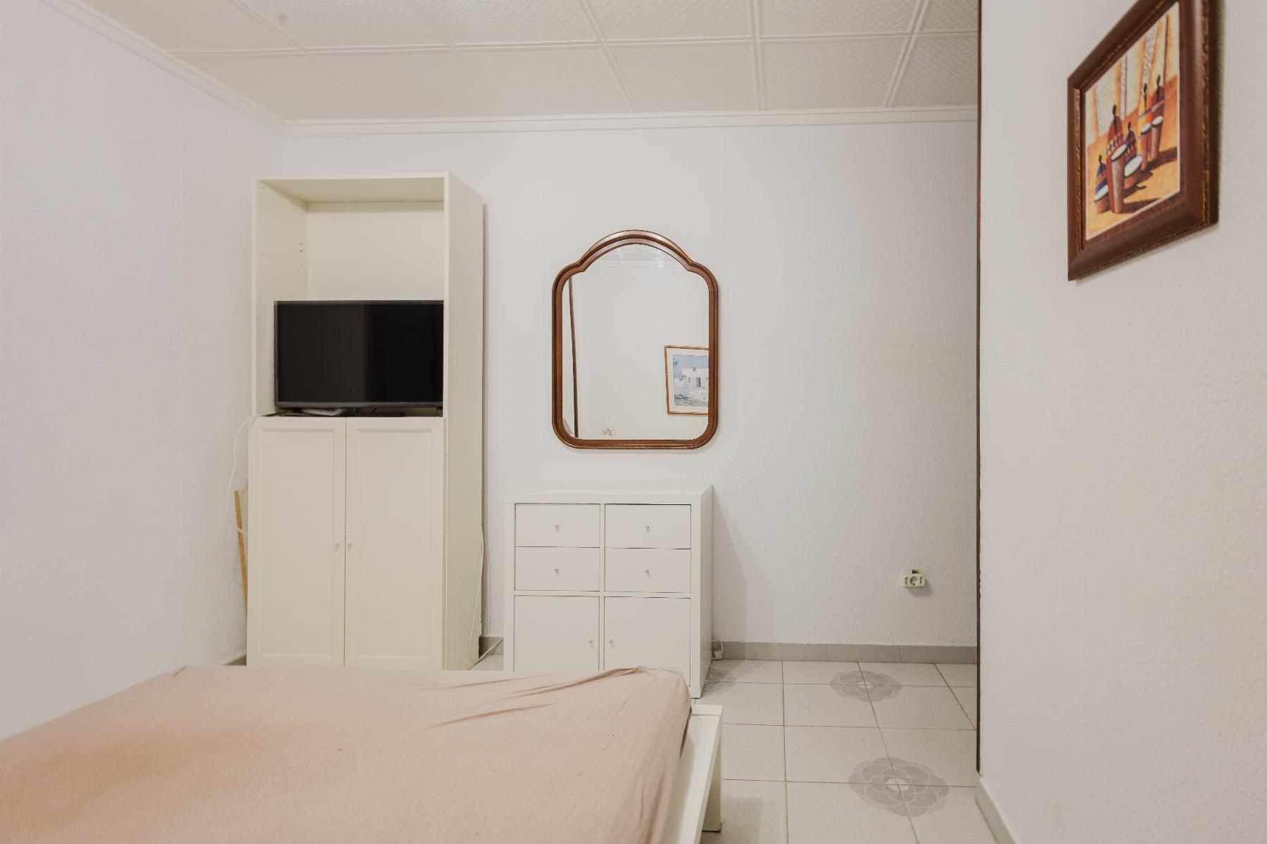 Resale - 3 Bedroom 2 Bathroom  in Torrevieja - Playa del Acequión - Alicante