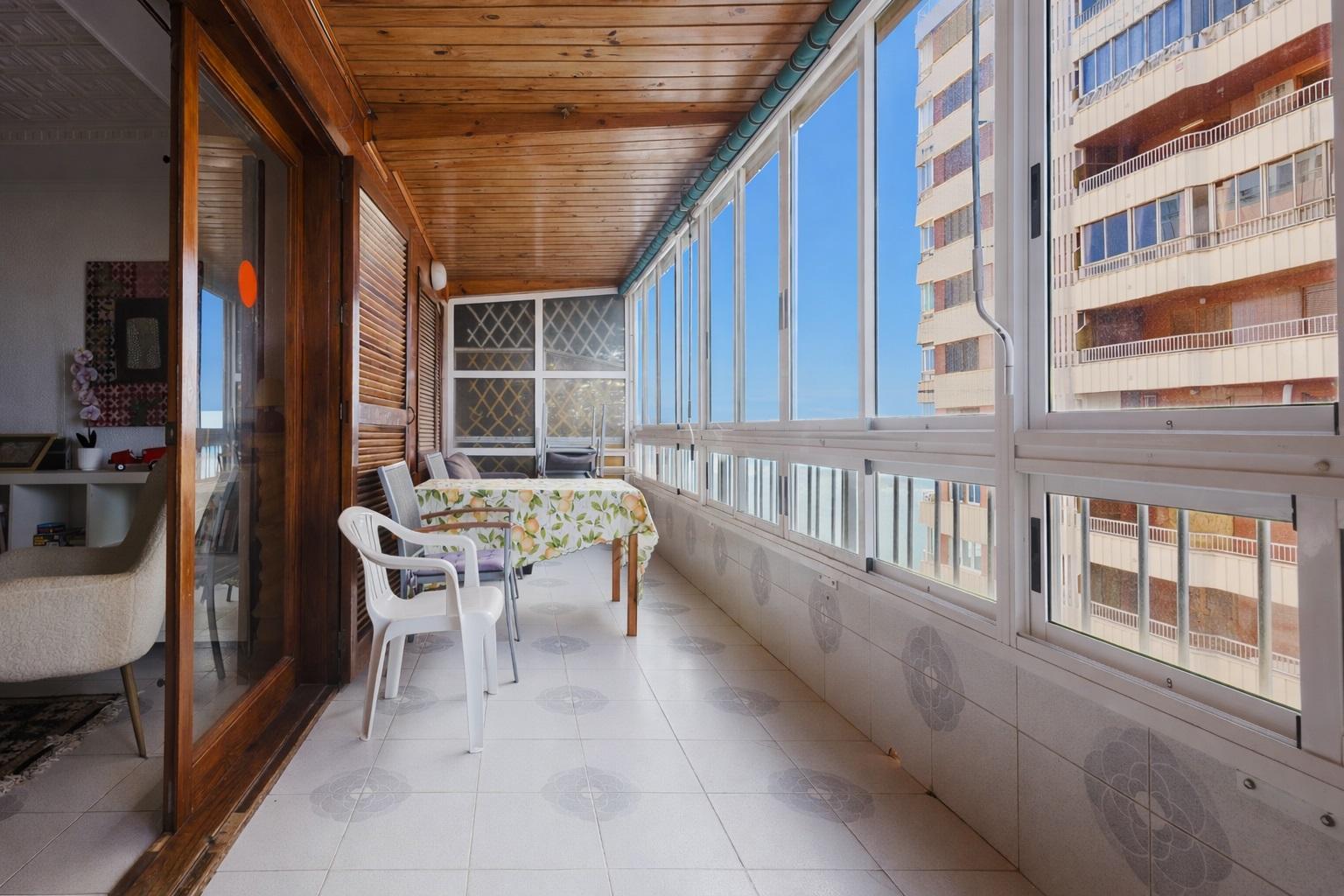 Resale - 3 Bedroom 2 Bathroom  in Torrevieja - Playa del Acequión - Alicante