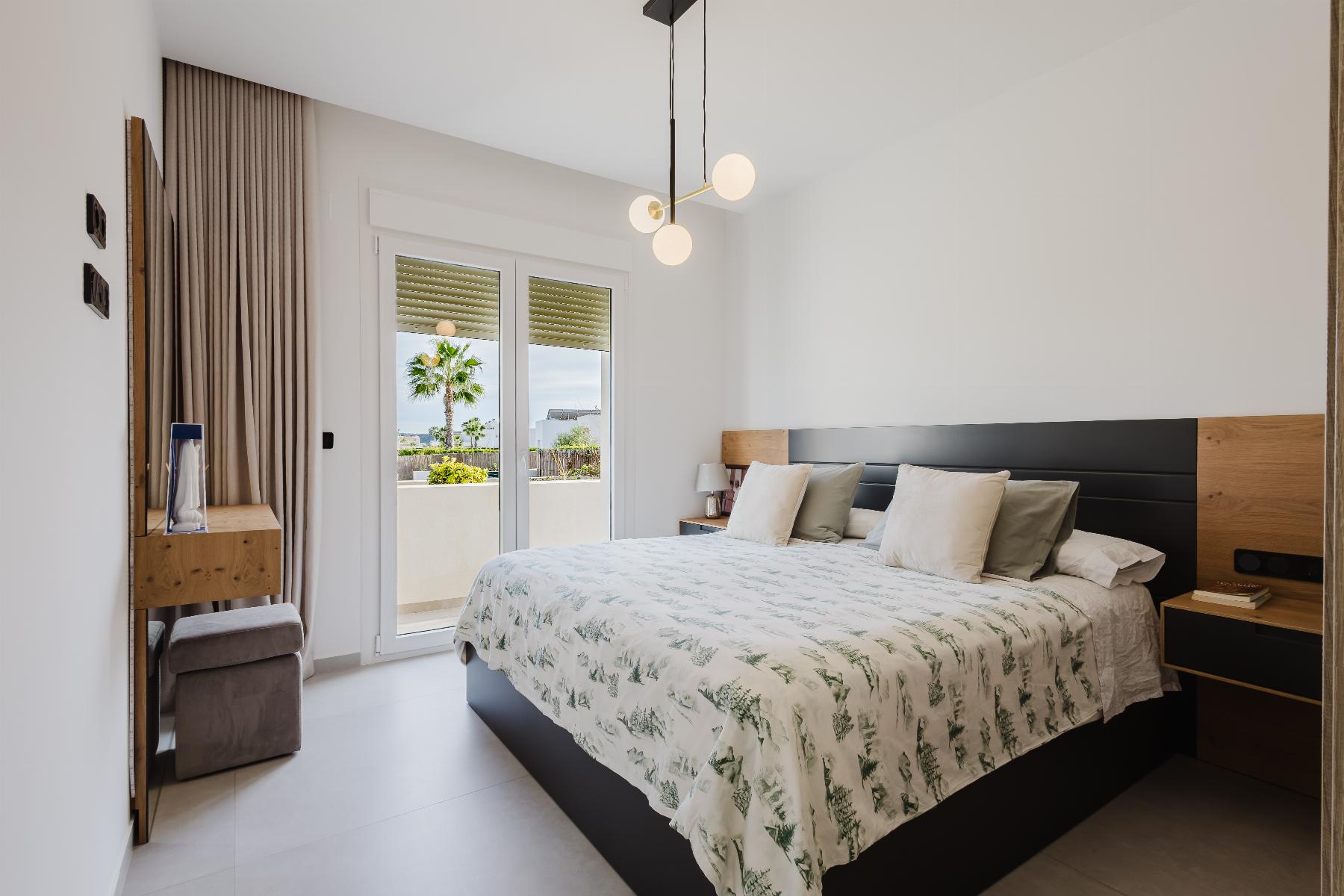 Resale - 4 Bedroom 4 Bathroom  in Algorfa - Campo de Golf - Algorfa - Alicante
