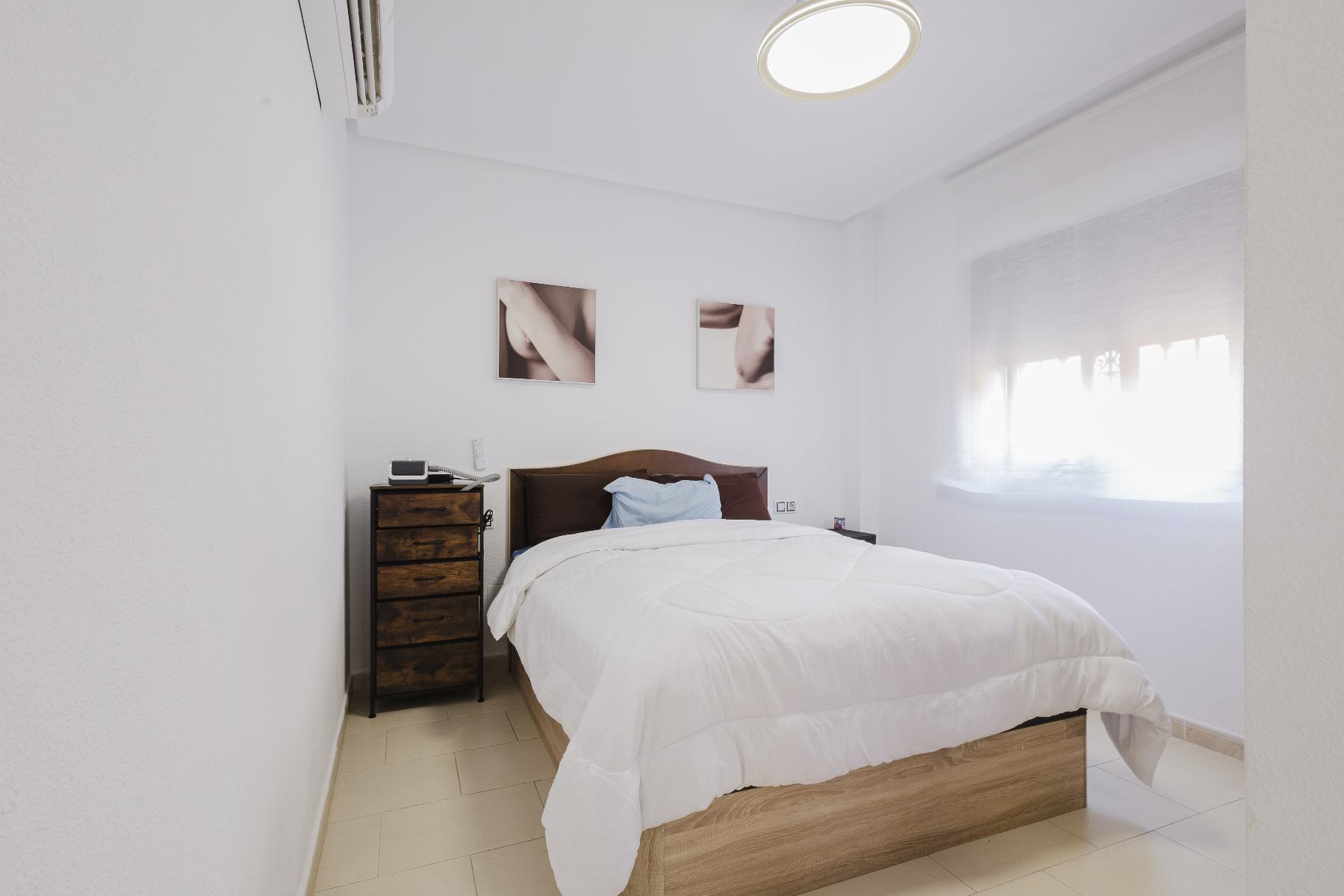 Resale - 2 Bedroom 2 Bathroom  in Torrevieja - Aguas Nuevas - Alicante